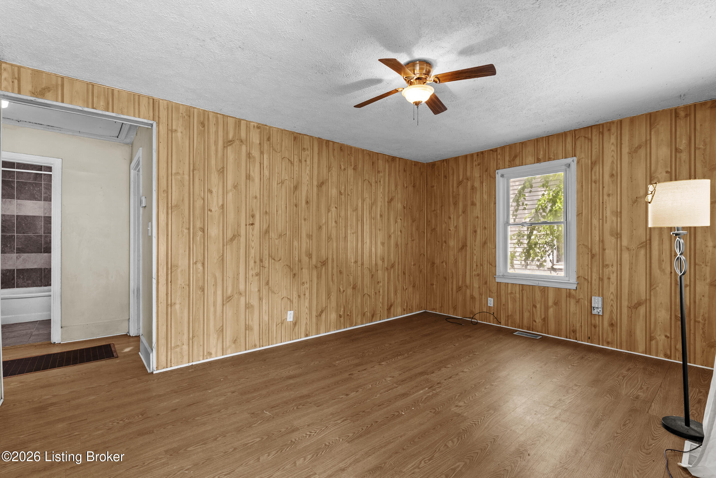 3431 Glendale Ave Property Photo 6