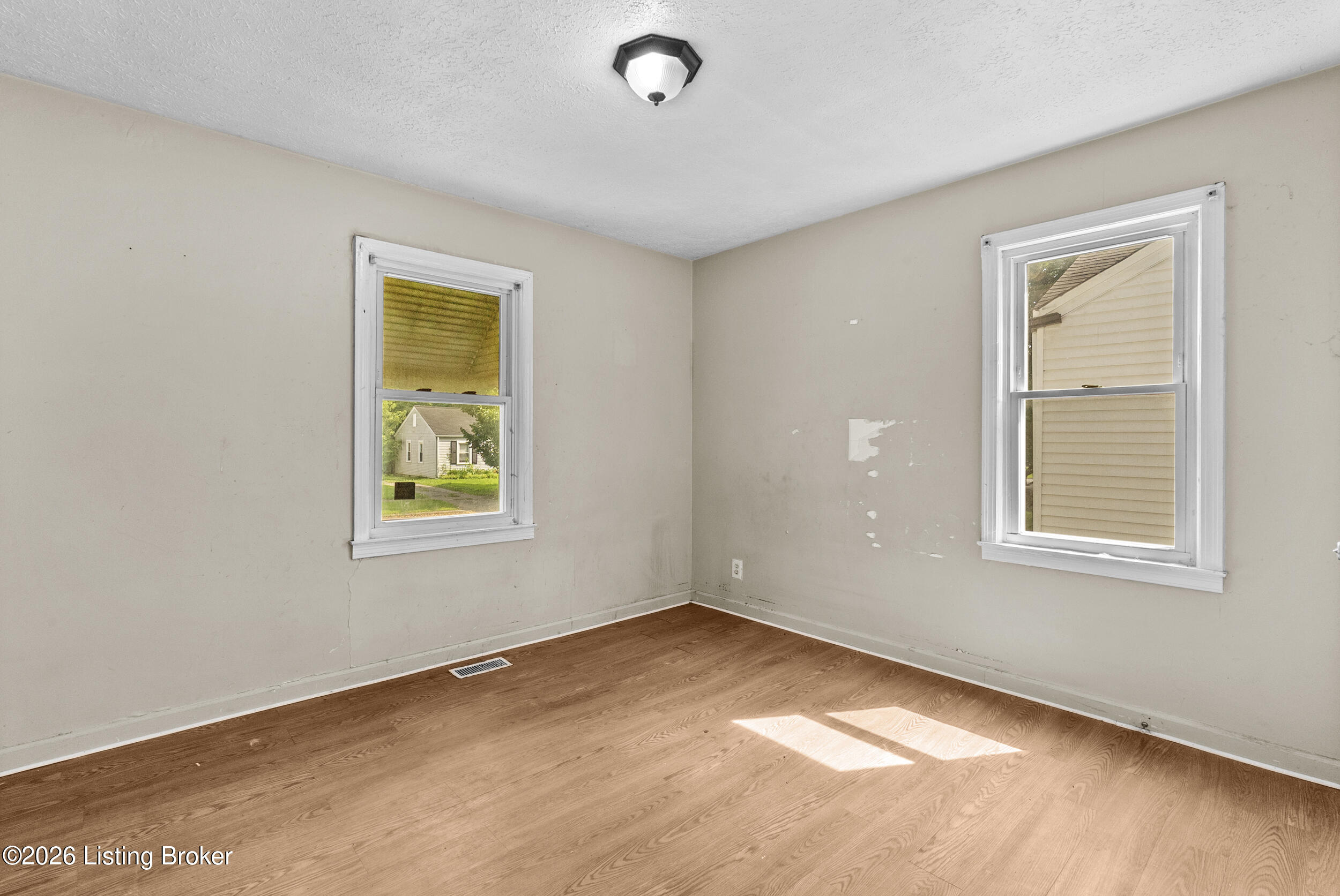 3431 Glendale Ave Property Photo 11