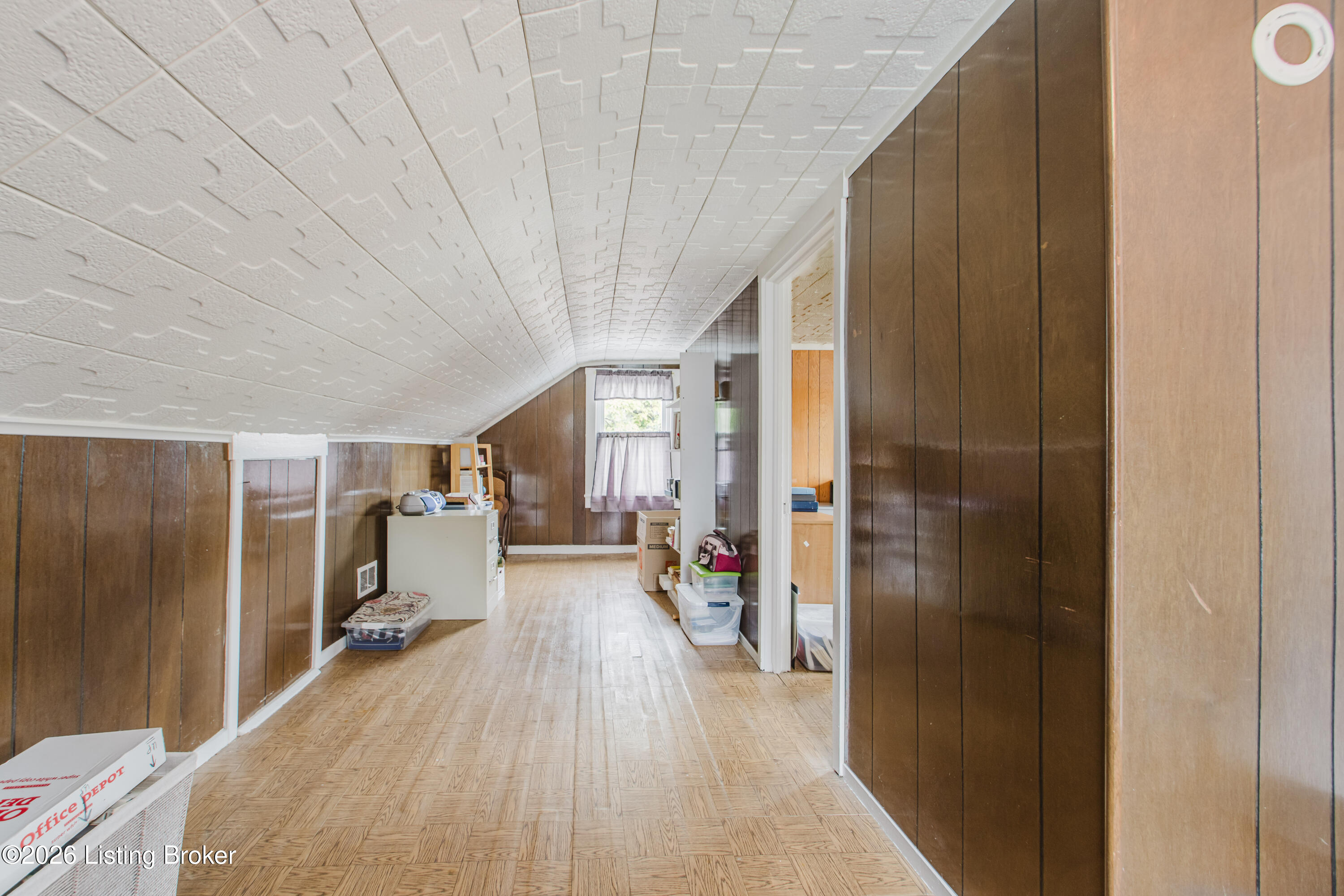 541 University Ave Property Photo 14
