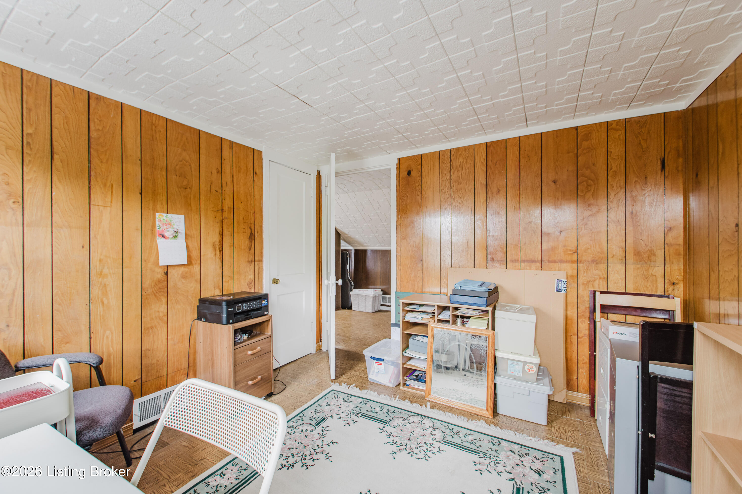 541 University Ave Property Photo 16
