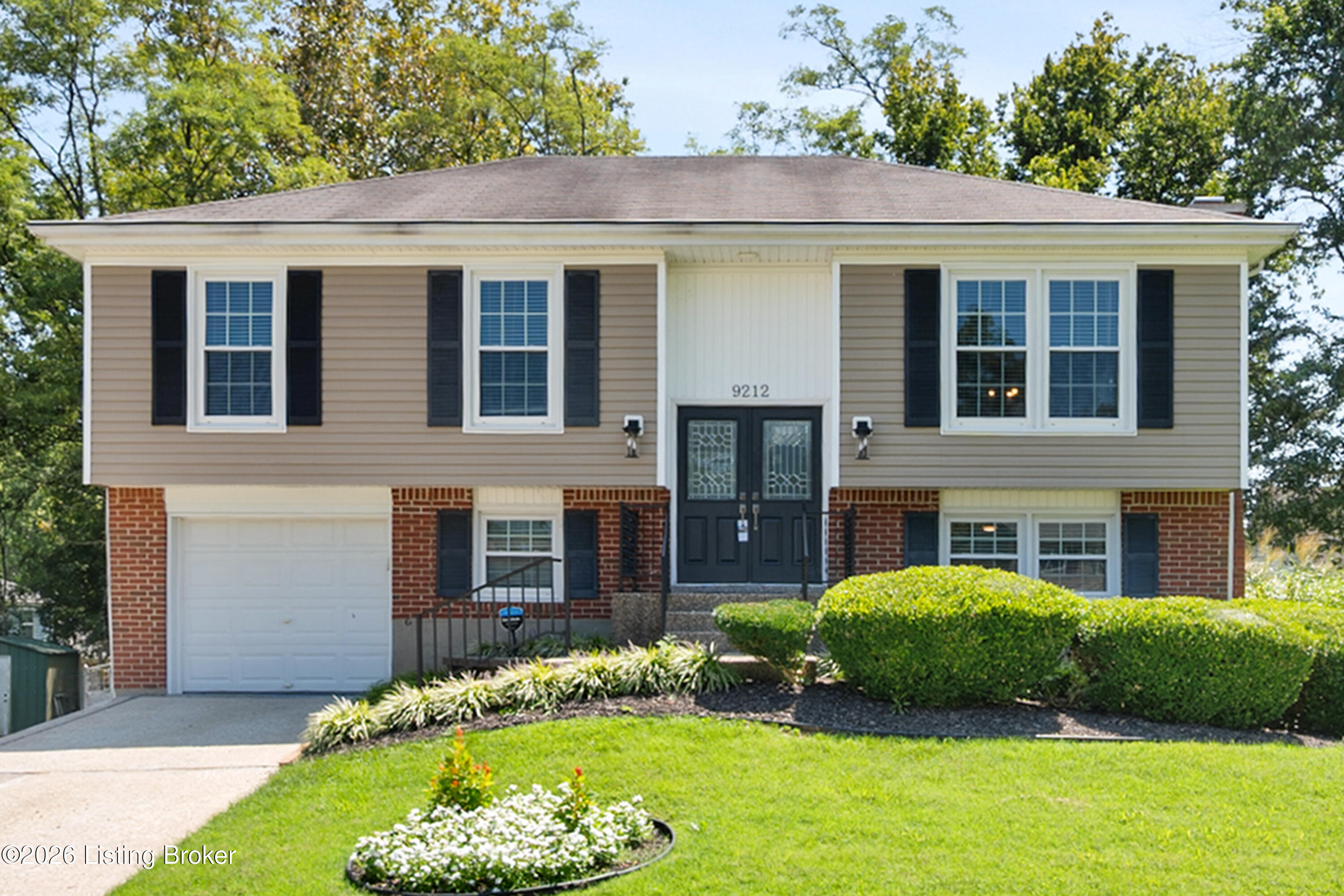 9212 Foxtail Ct Property Photo 1