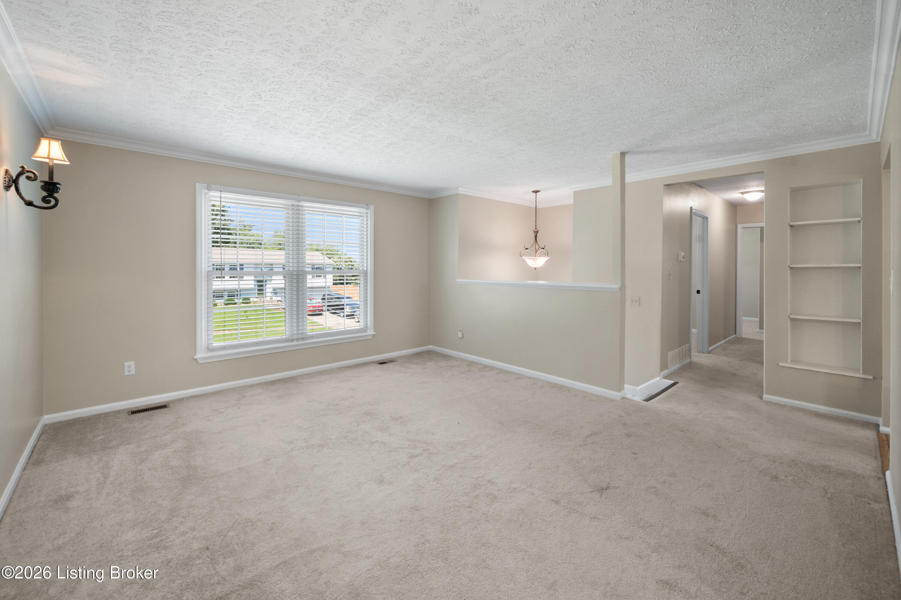 9212 Foxtail Ct Property Photo 5