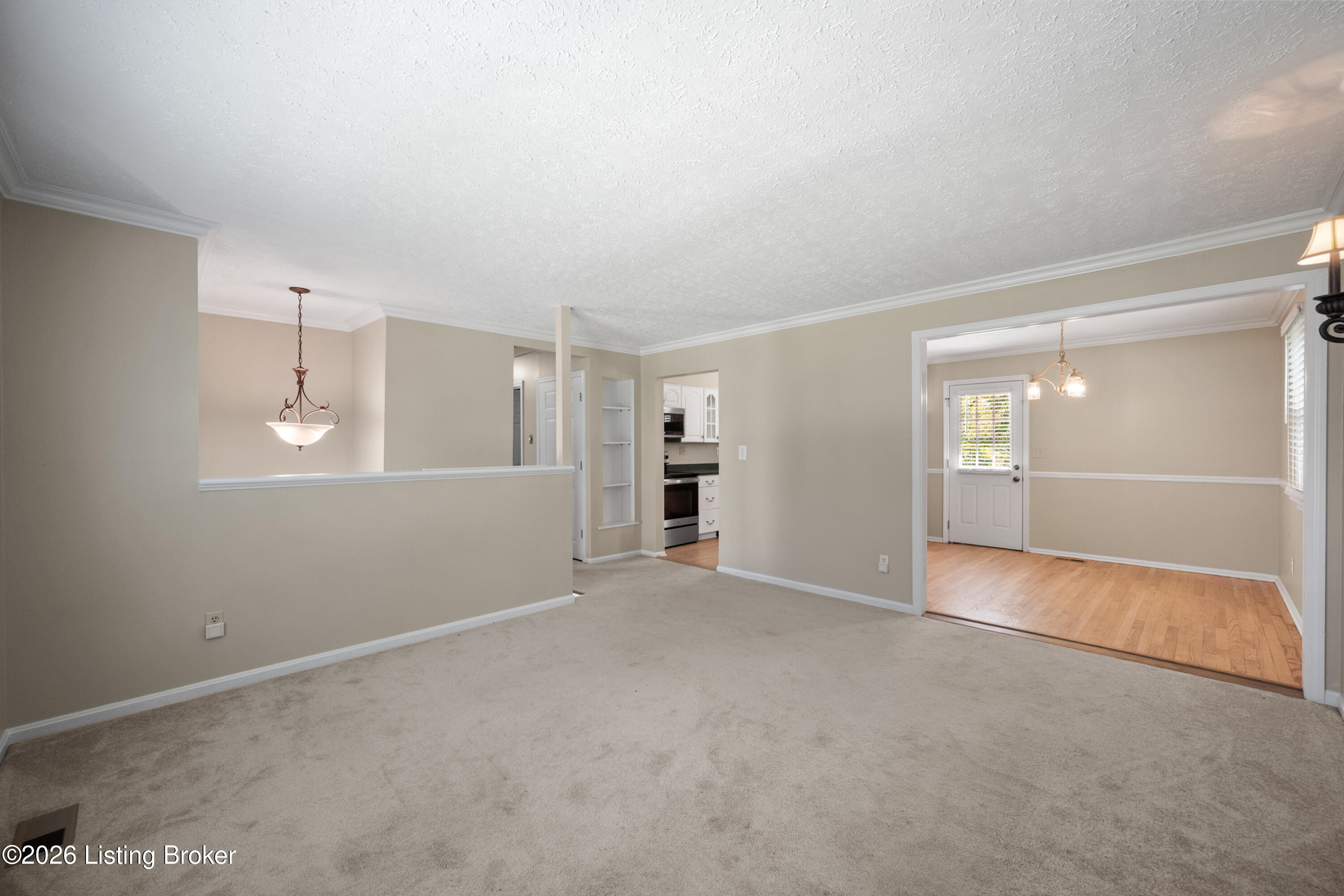 9212 Foxtail Ct Property Photo 6