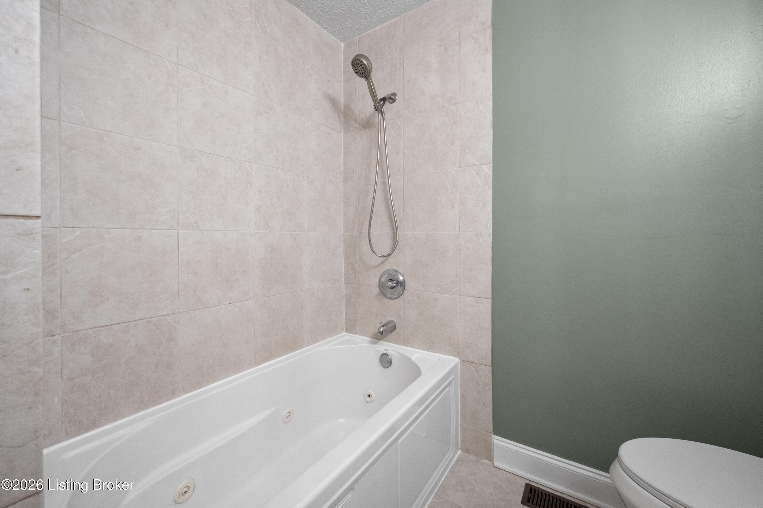 9212 Foxtail Ct Property Photo 16