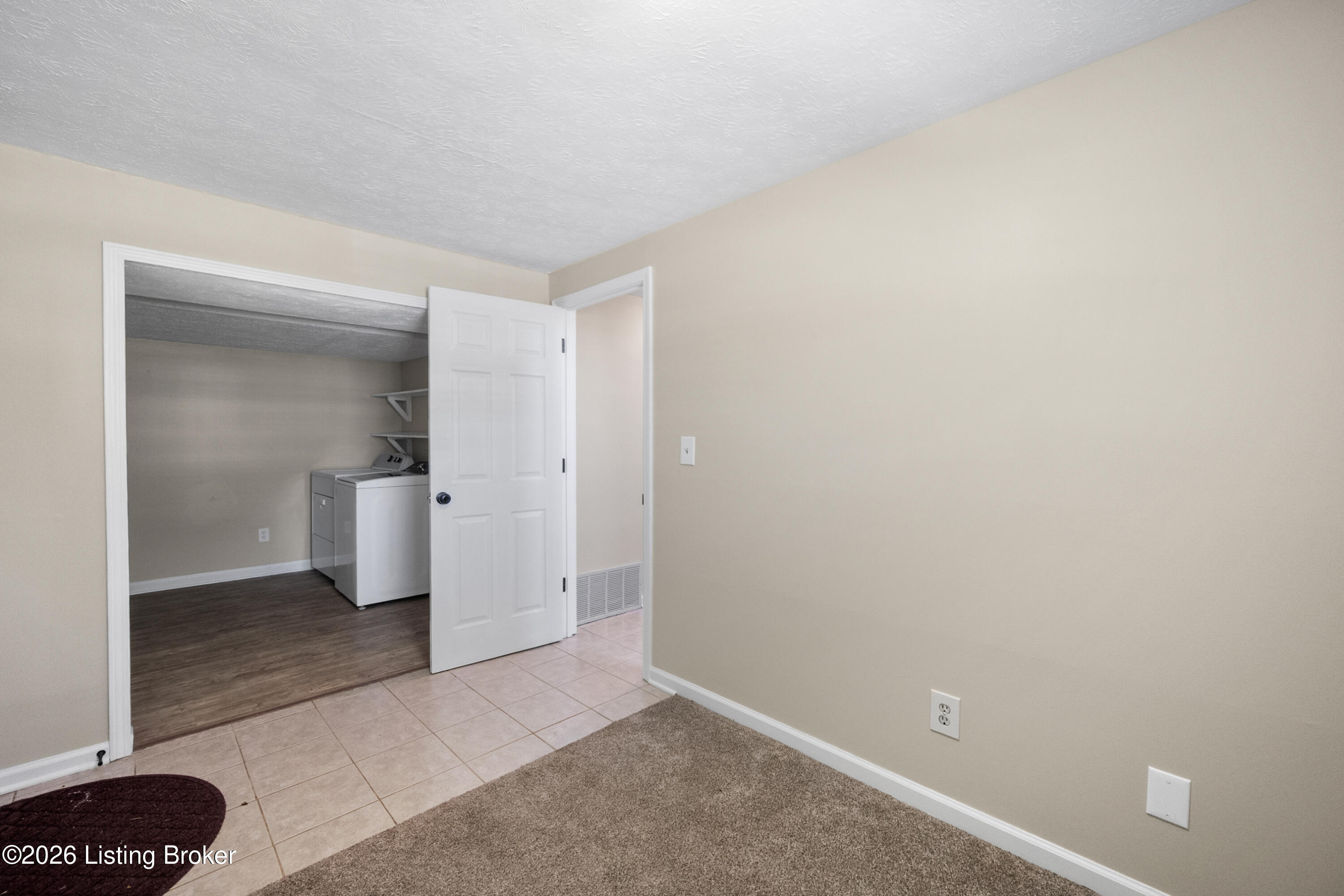 9212 Foxtail Ct Property Photo 24