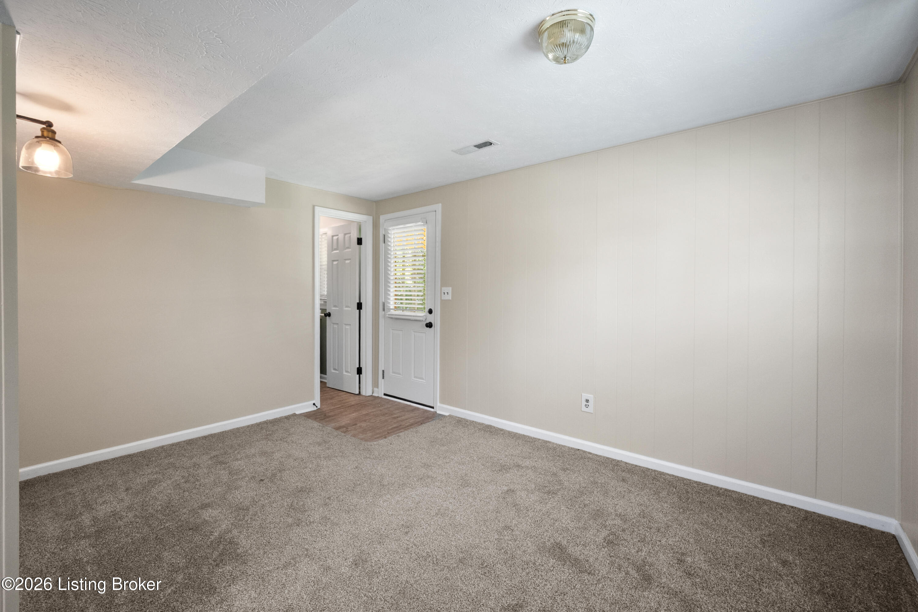 9212 Foxtail Ct Property Photo 28
