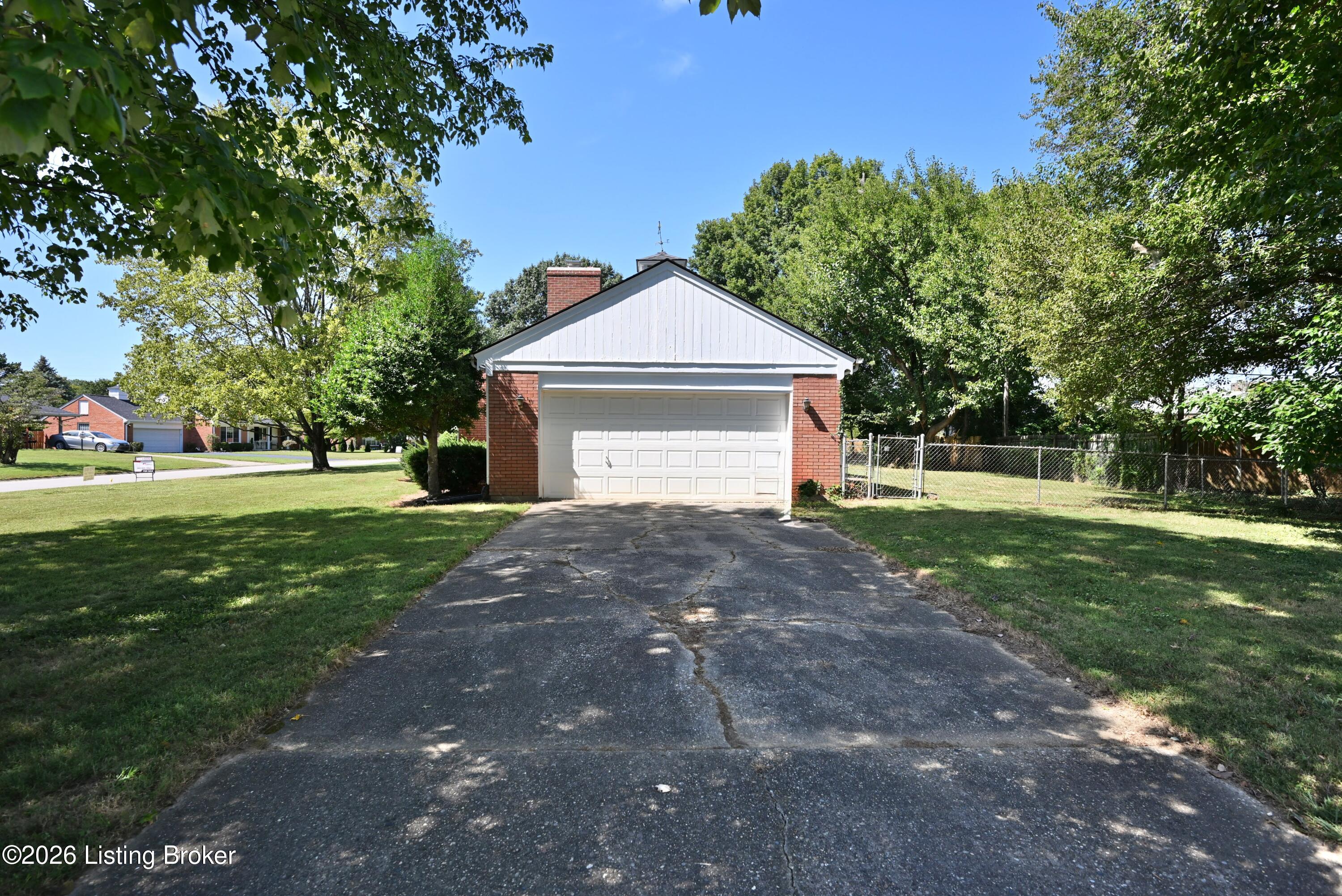 1521 Woodluck Ave Property Photo 4
