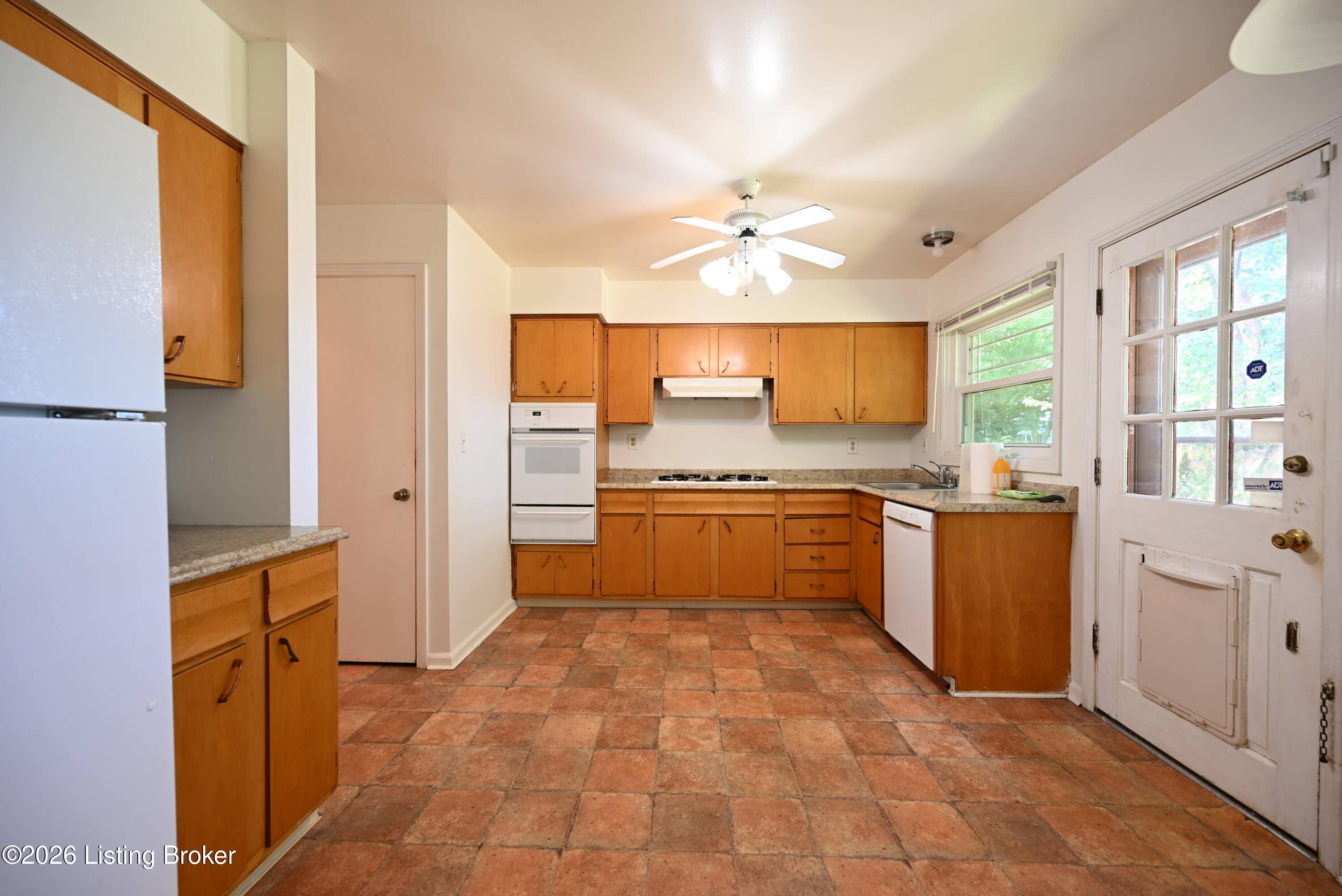 1521 Woodluck Ave Property Photo 12