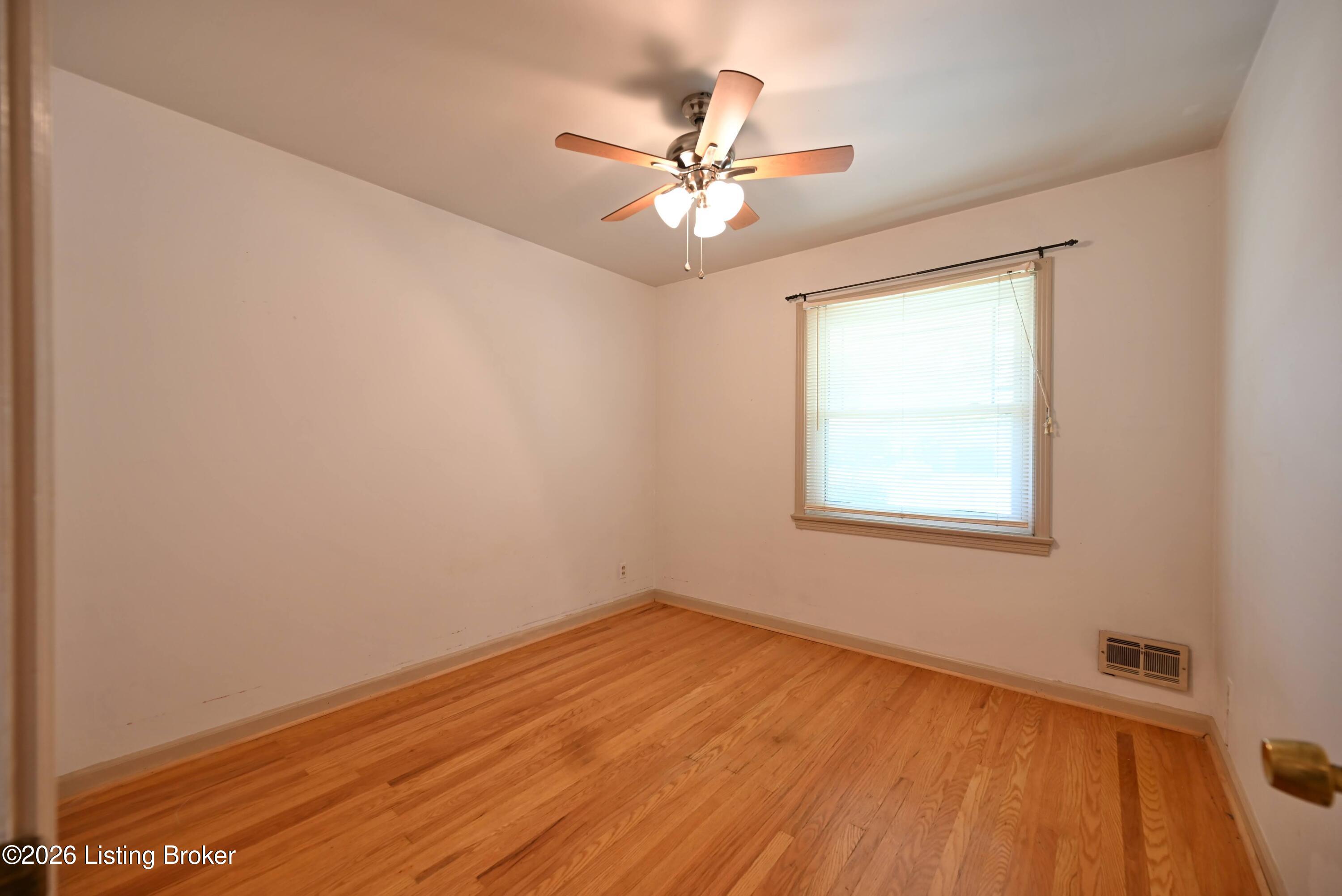 1521 Woodluck Ave Property Photo 17