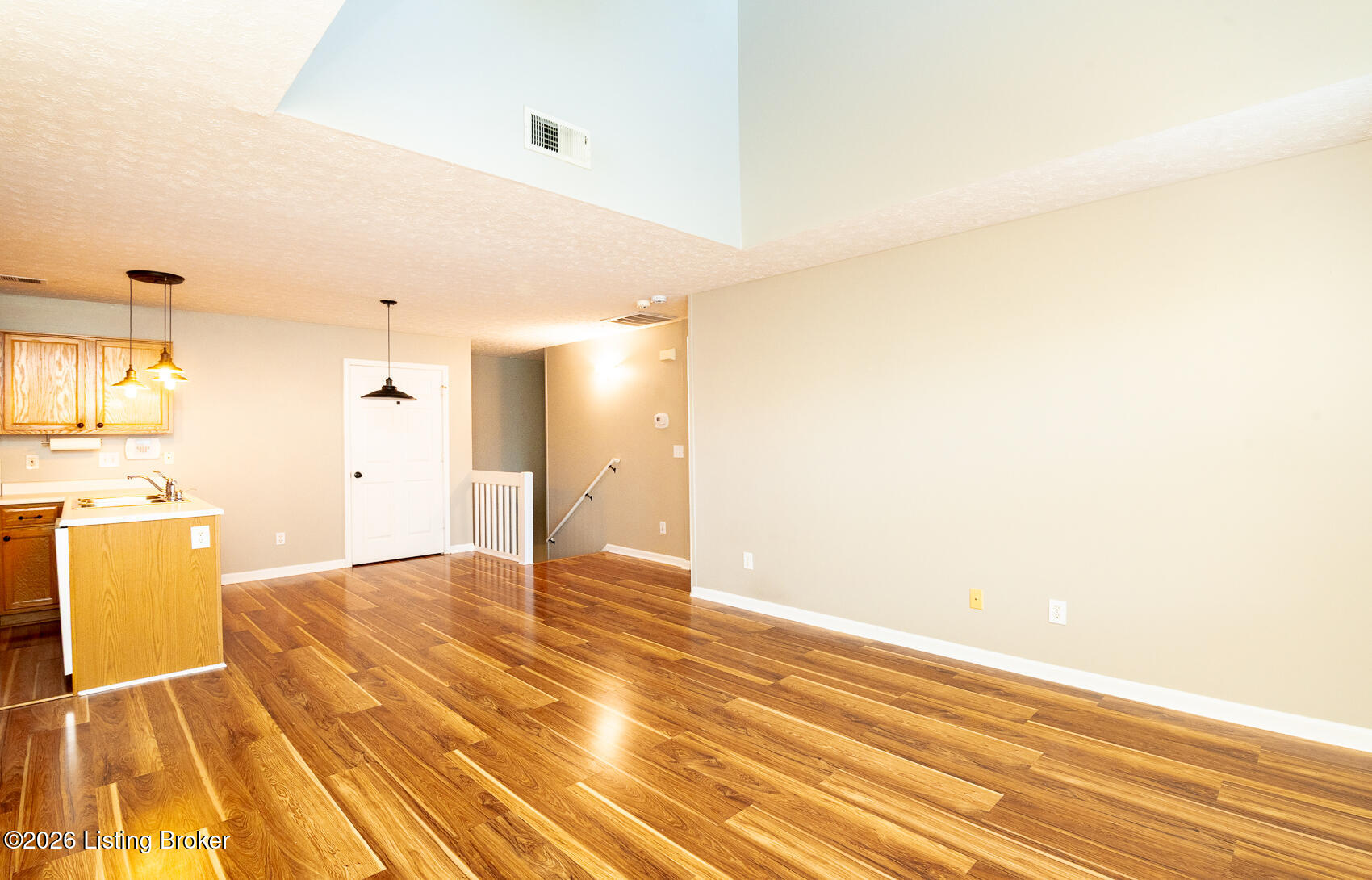 7921 Grand Cascade Dr Property Photo 10