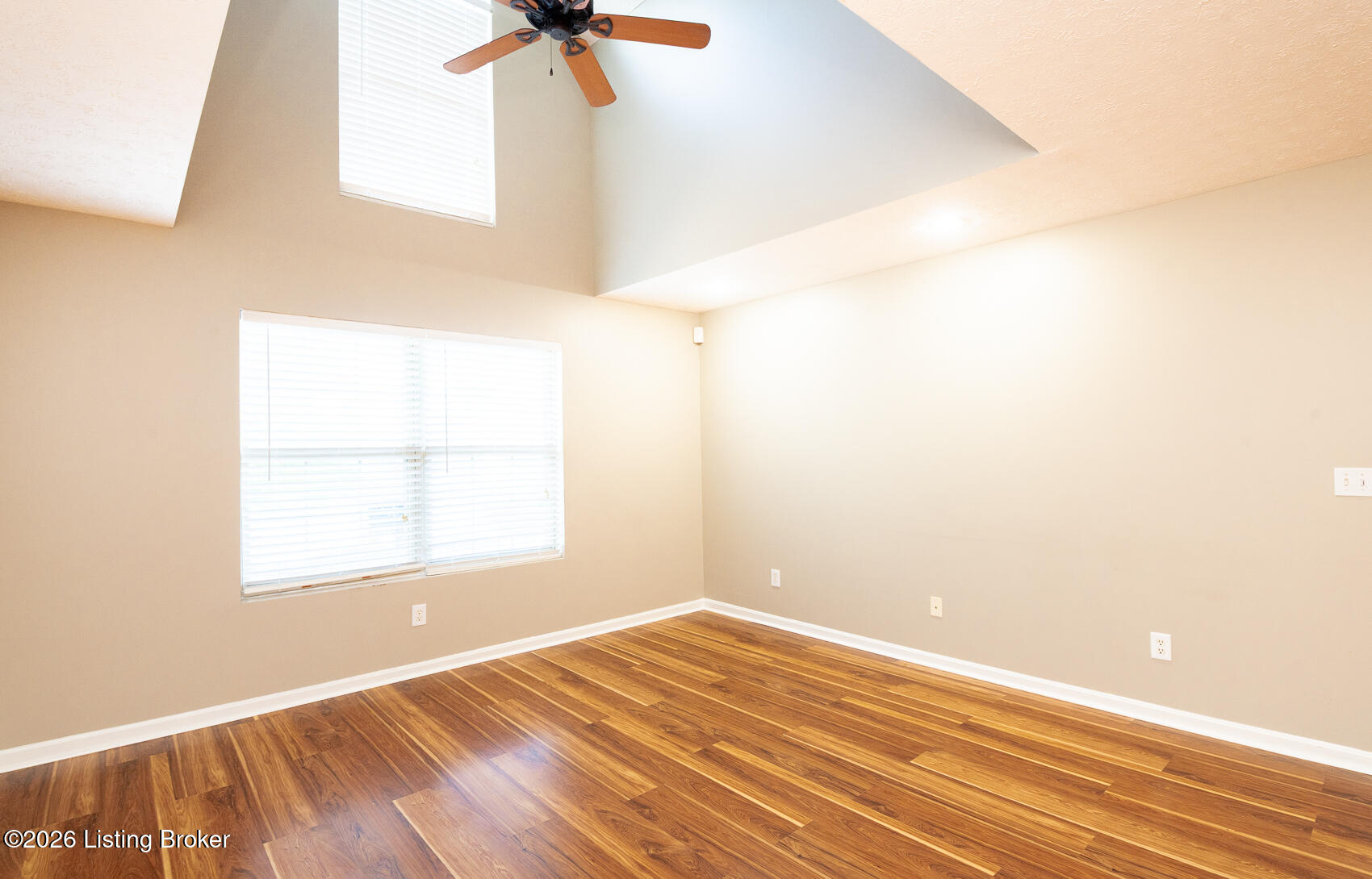 7921 Grand Cascade Dr Property Photo 12