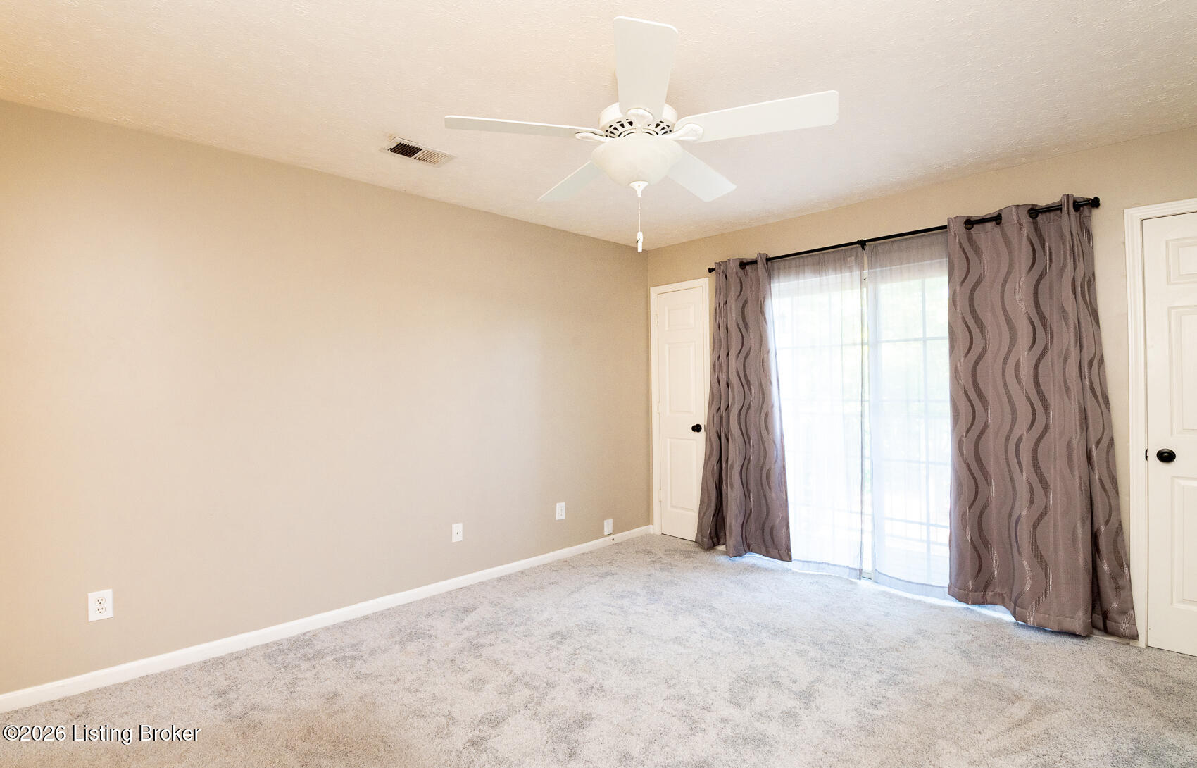 7921 Grand Cascade Dr Property Photo 16