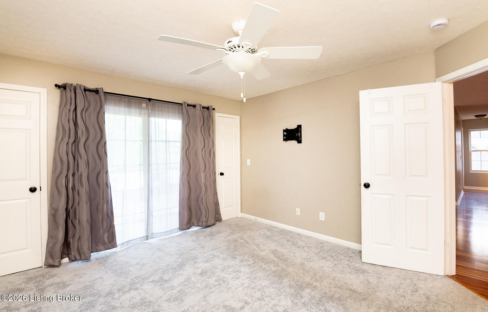 7921 Grand Cascade Dr Property Photo 17