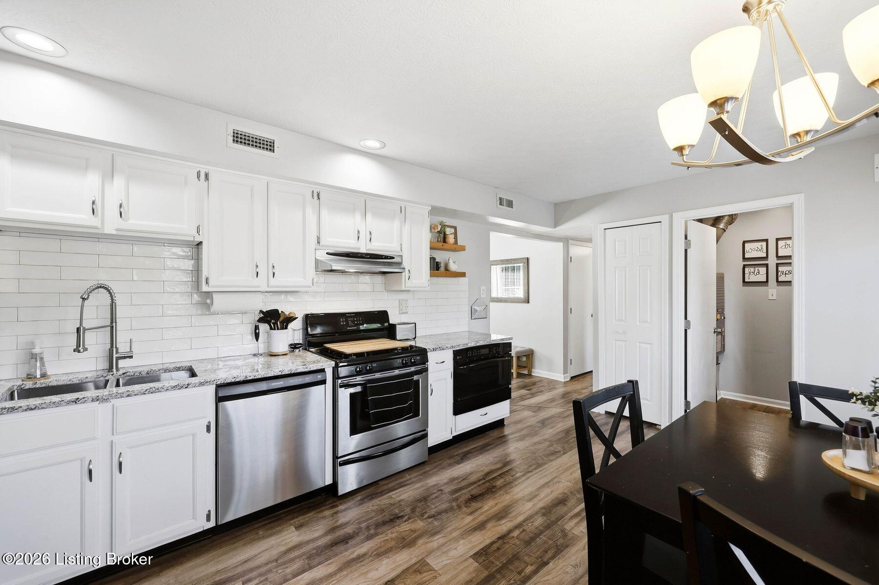9323 Villa Fair Ct Property Photo 13