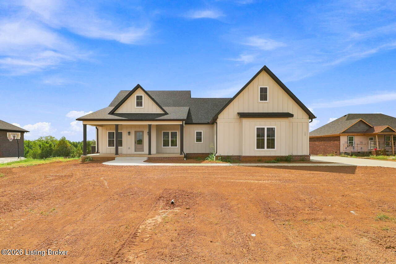 127 Woodford Dr Property Photo 2
