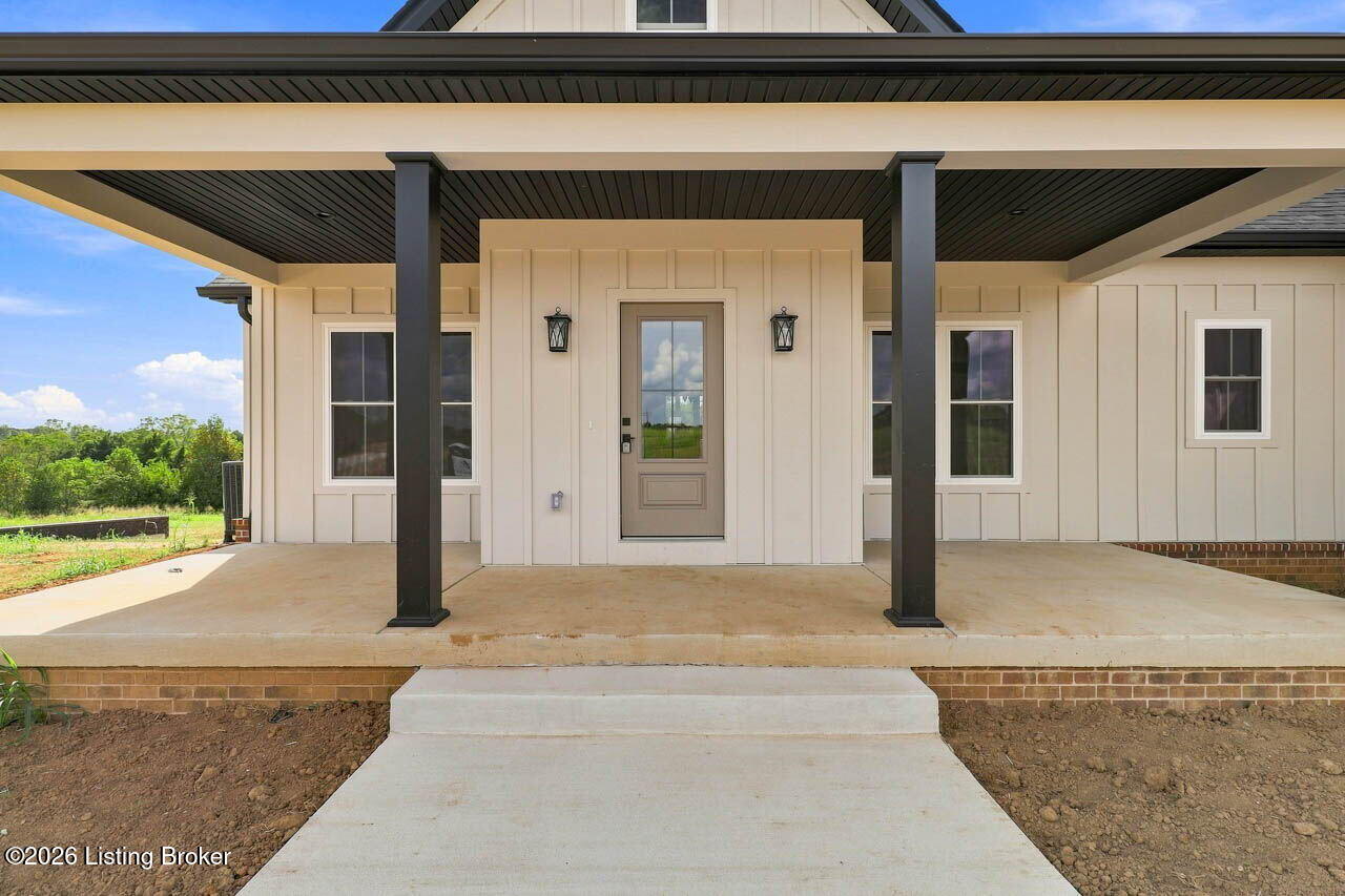127 Woodford Dr Property Photo 7