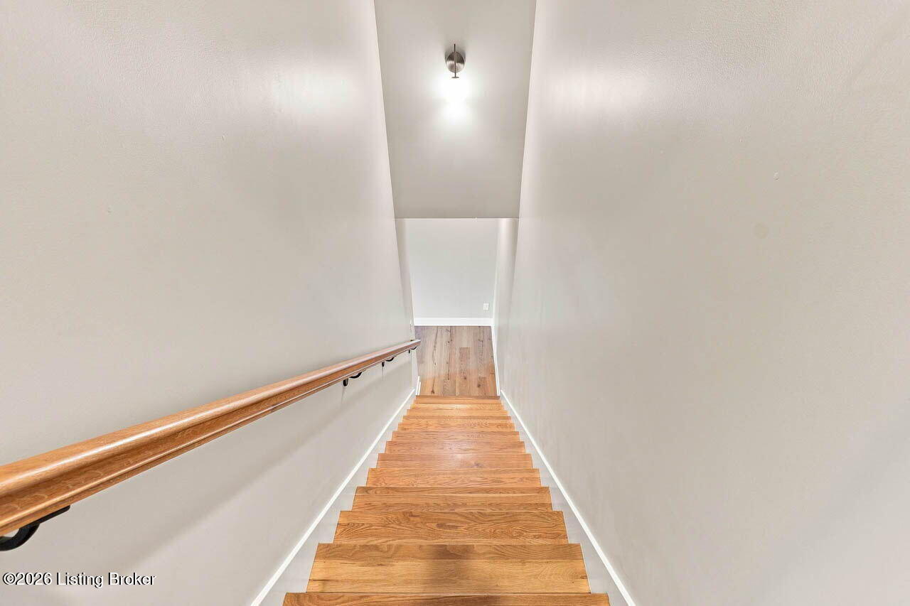 127 Woodford Dr Property Photo 43
