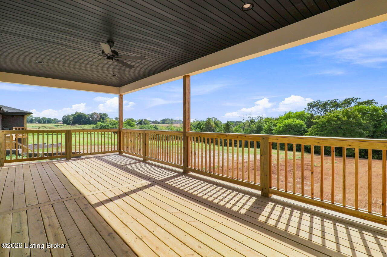 127 Woodford Dr Property Photo 56