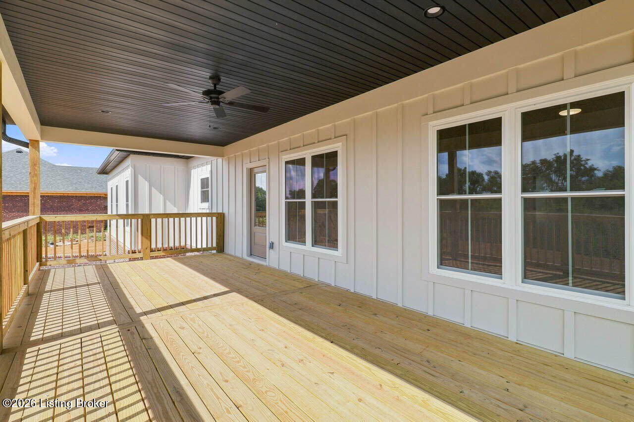 127 Woodford Dr Property Photo 57