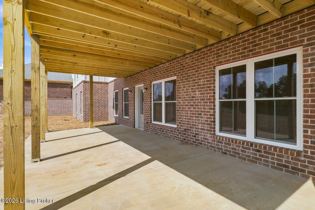 127 Woodford Dr Property Photo 59