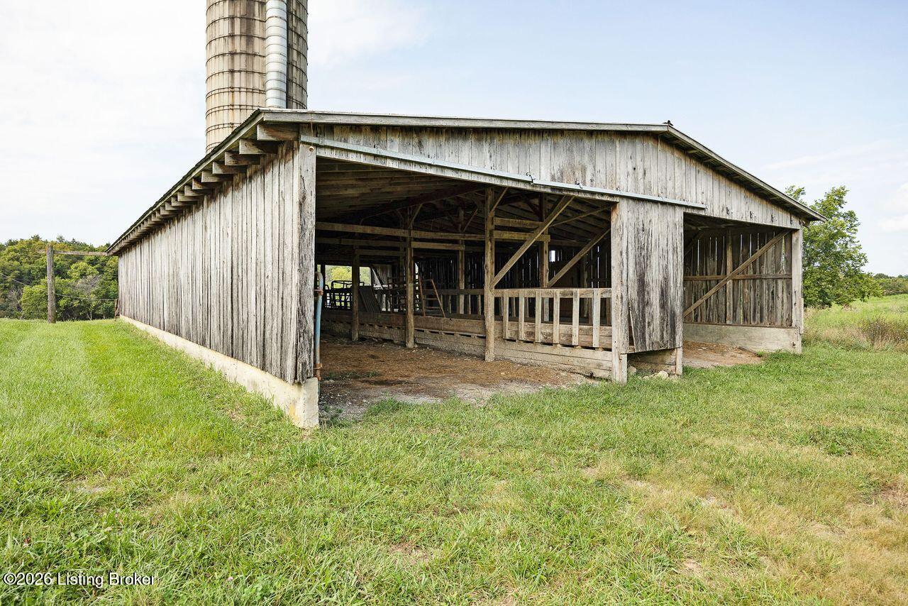 4710 Highgrove Rd Property Photo 13