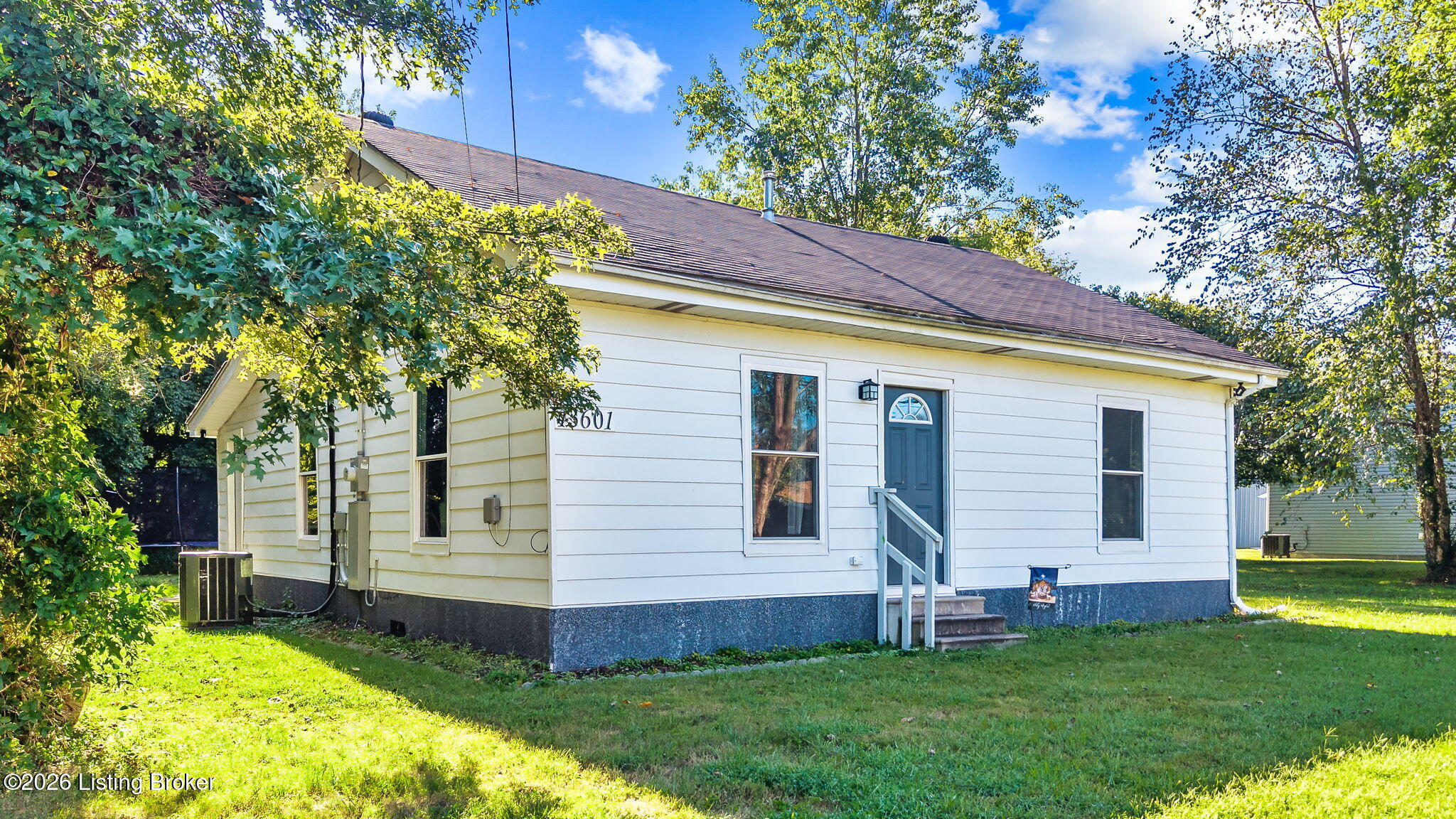 13601 Bohannon Ave Property Photo 3