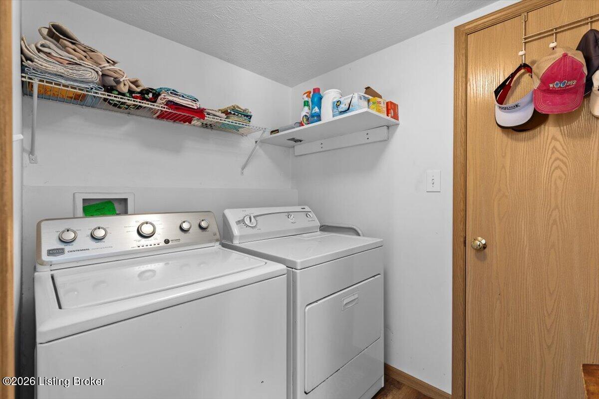9619 Riverwalk Ave Property Photo 16