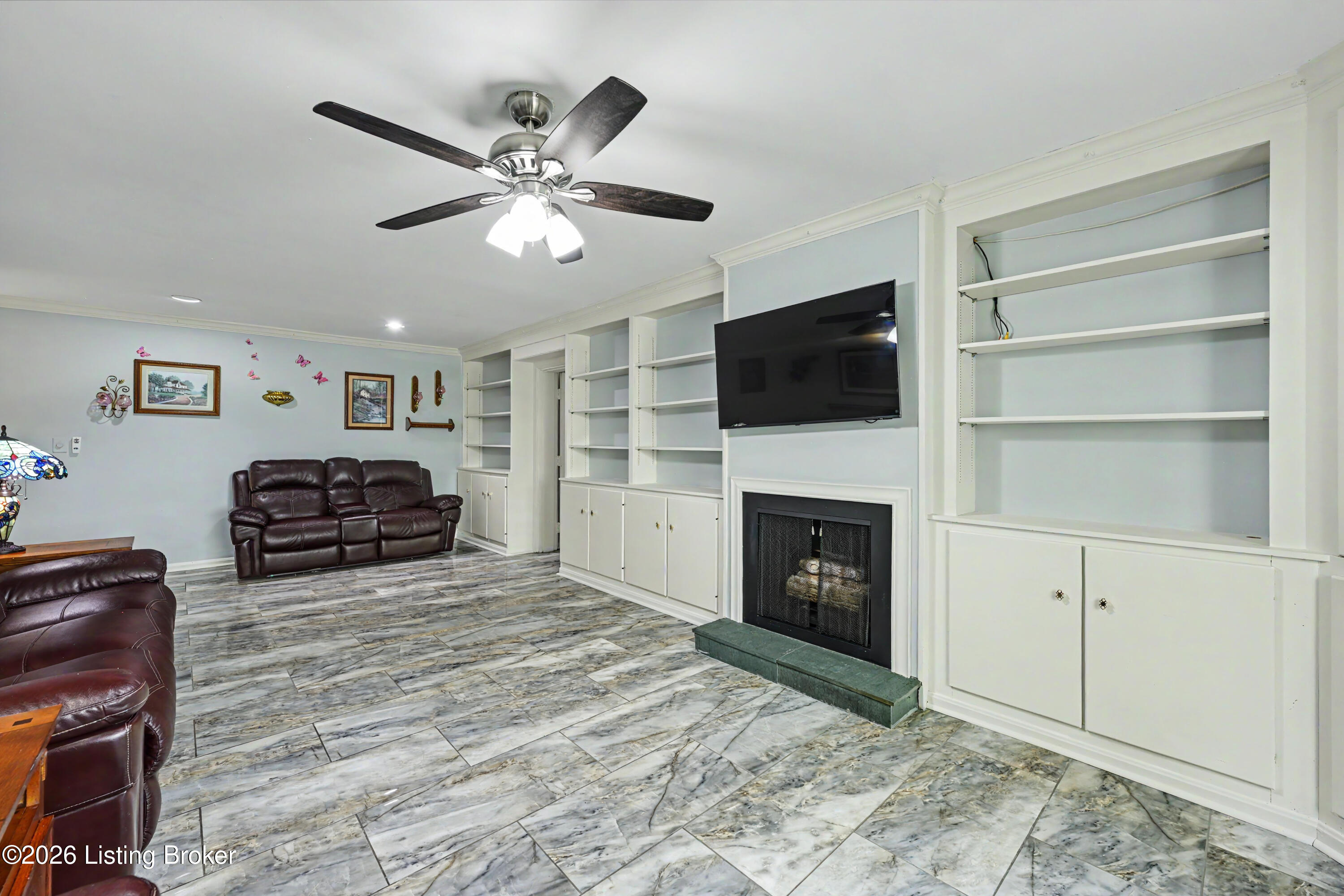 4875 Sherburn Ln 3d Property Photo 8