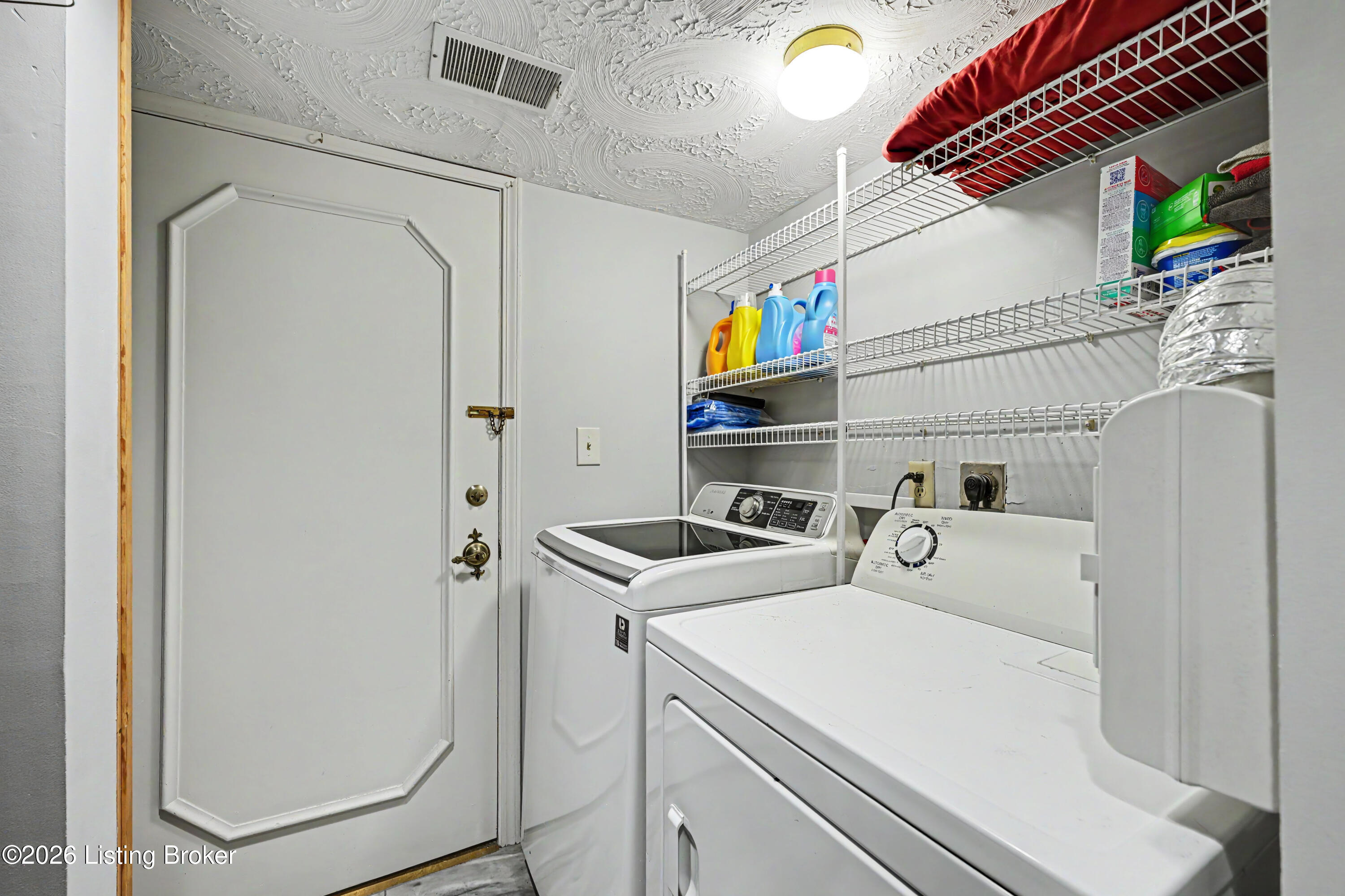 4875 Sherburn Ln 3d Property Photo 17