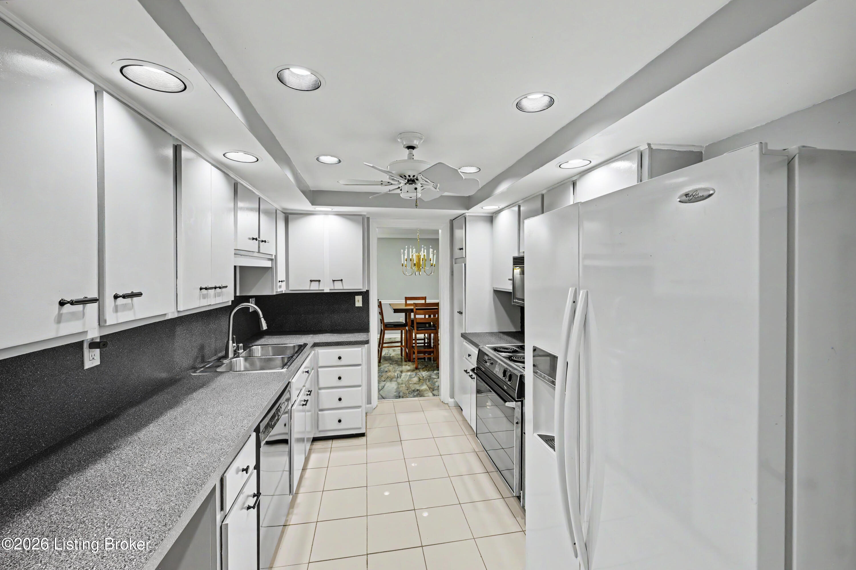 4875 Sherburn Ln 3d Property Photo 19
