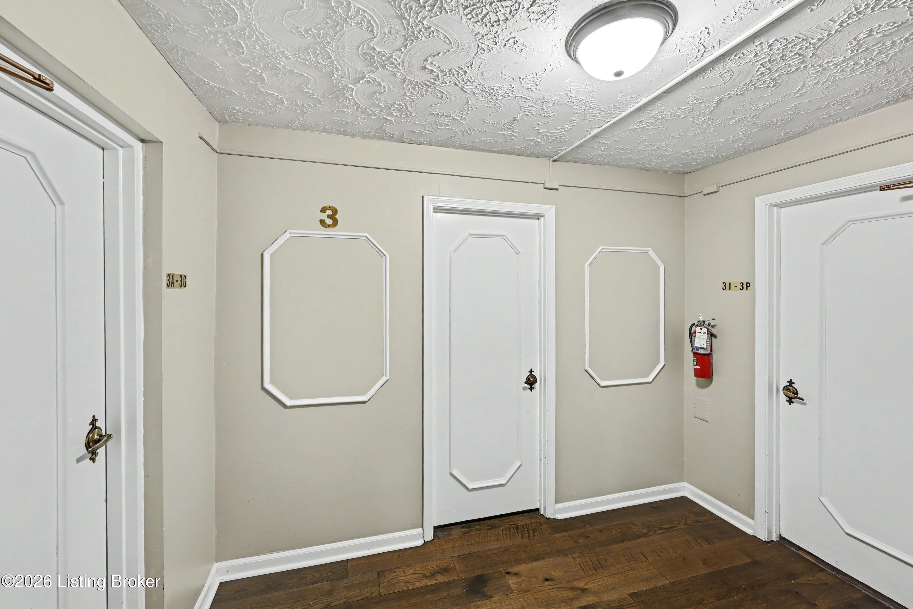 4875 Sherburn Ln 3d Property Photo 31