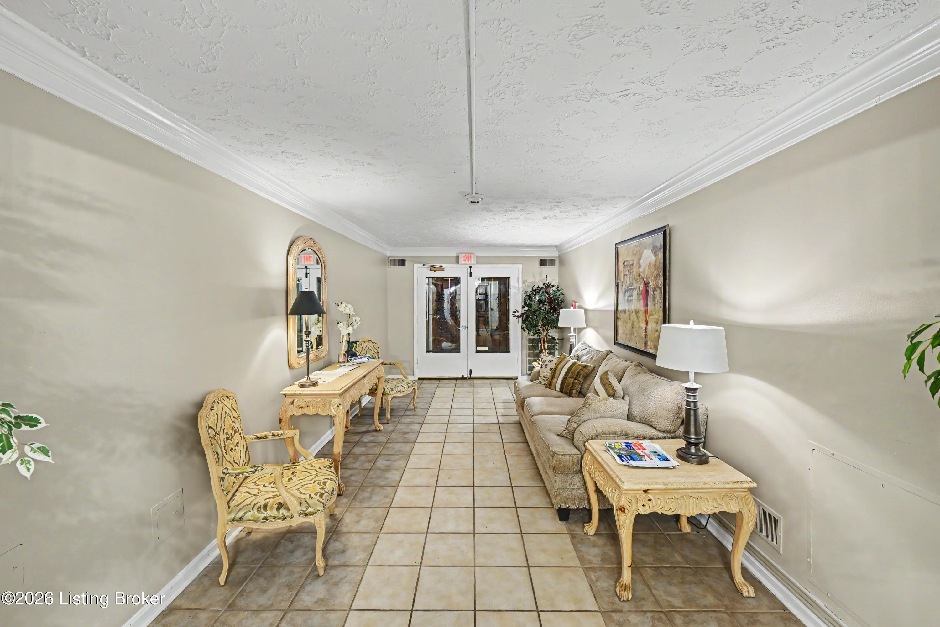 4875 Sherburn Ln 3d Property Photo 32