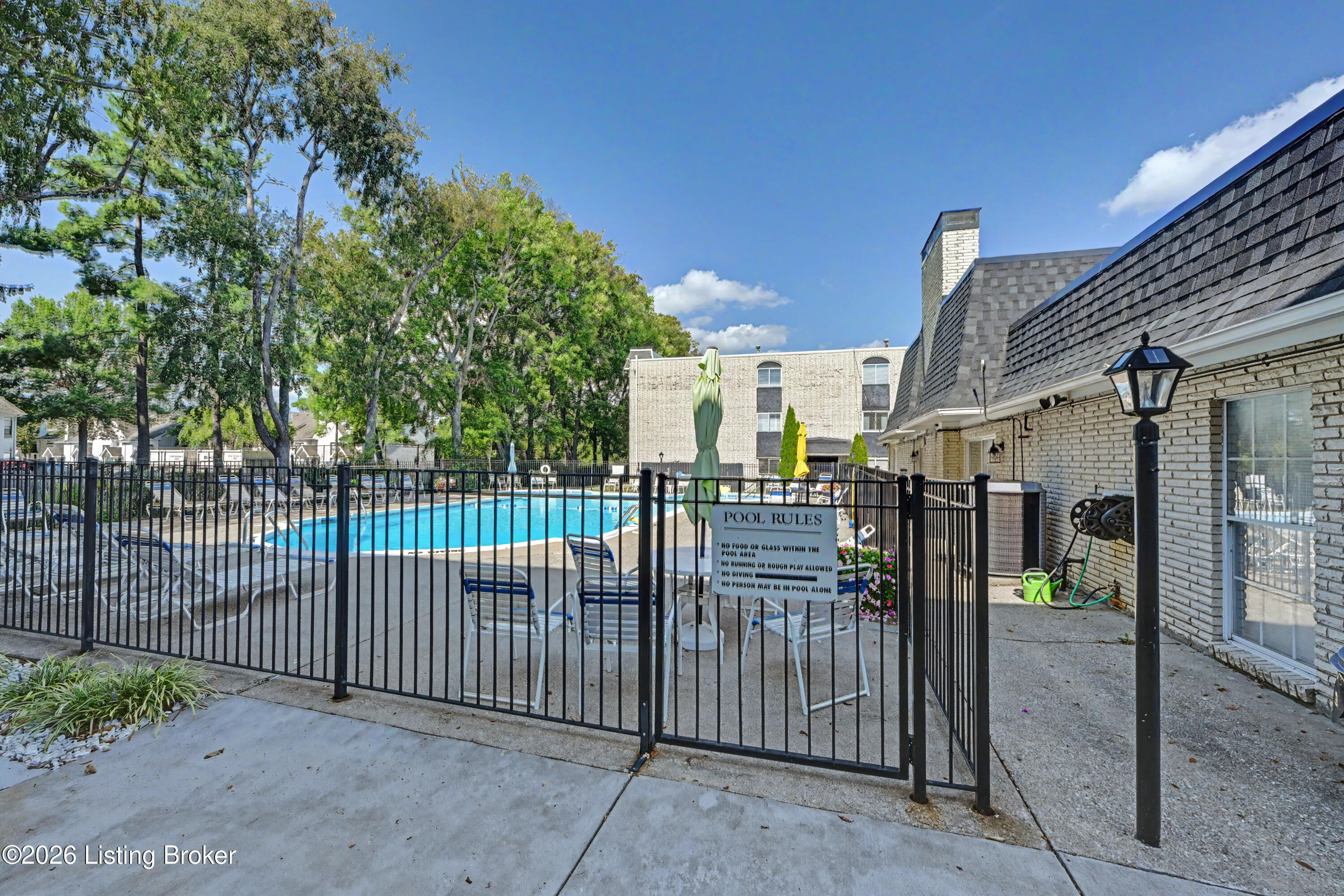 4875 Sherburn Ln 3d Property Photo 49