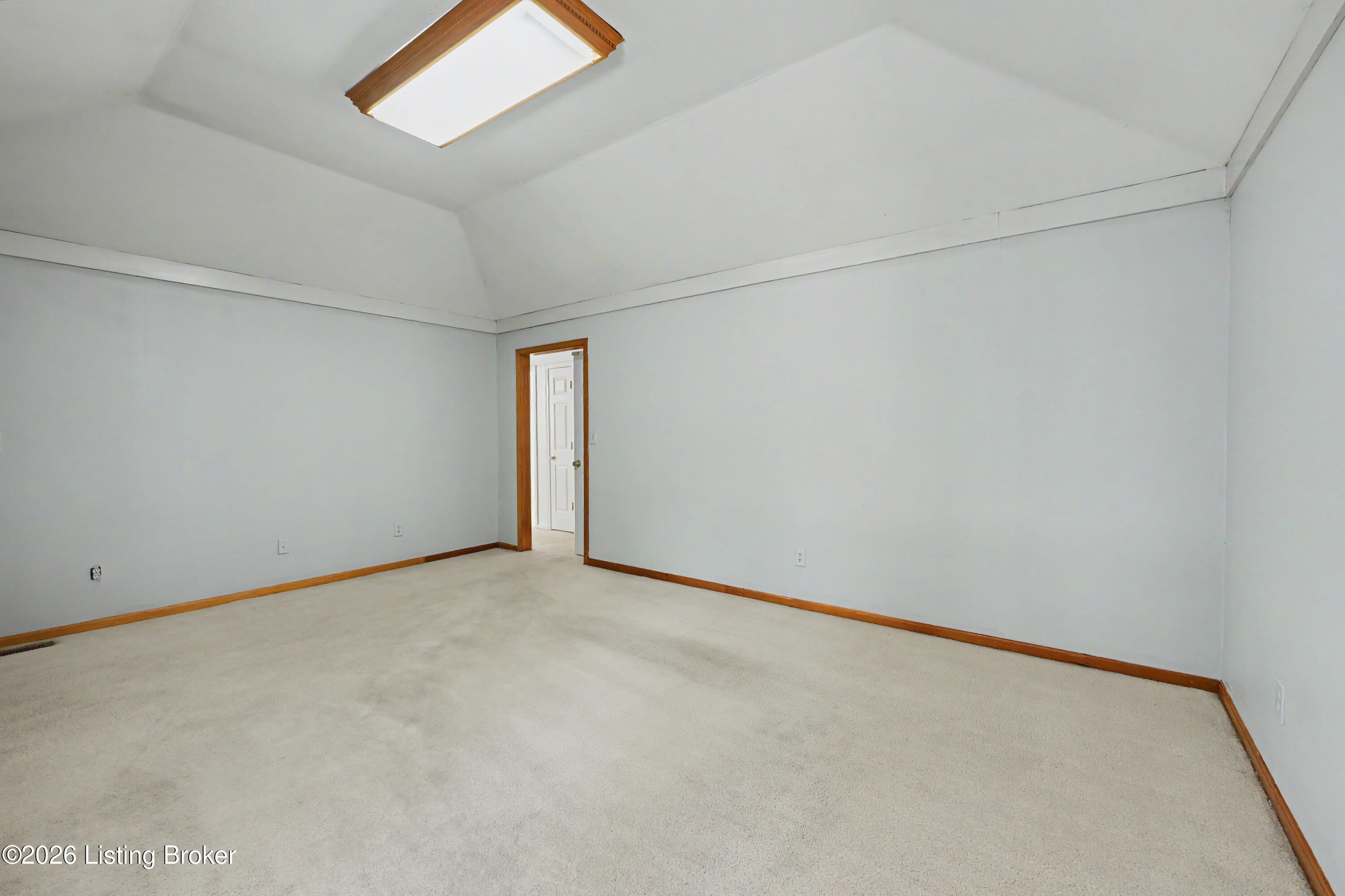 8911 Acushnet Rd Property Photo 4