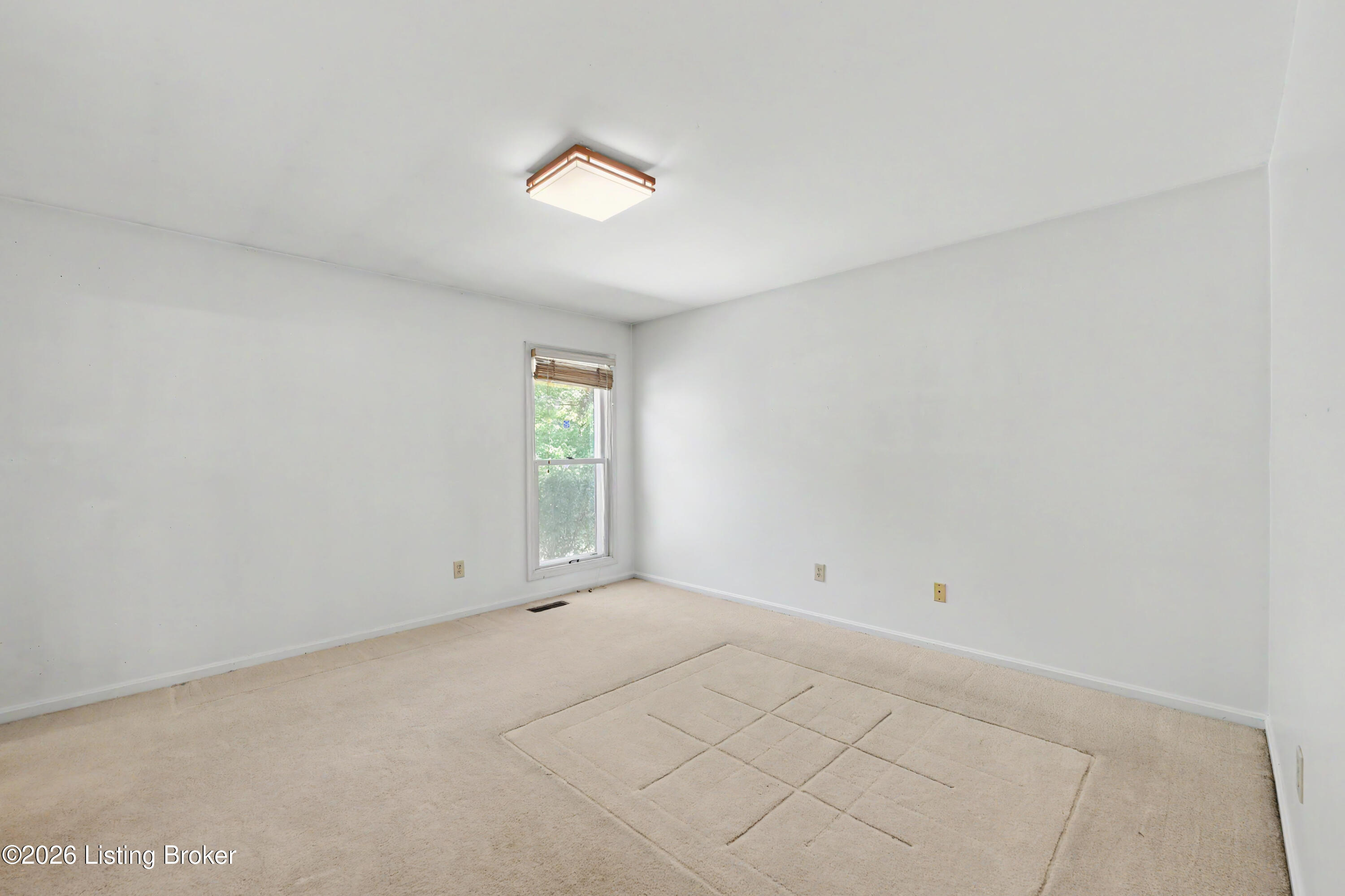 8911 Acushnet Rd Property Photo 11