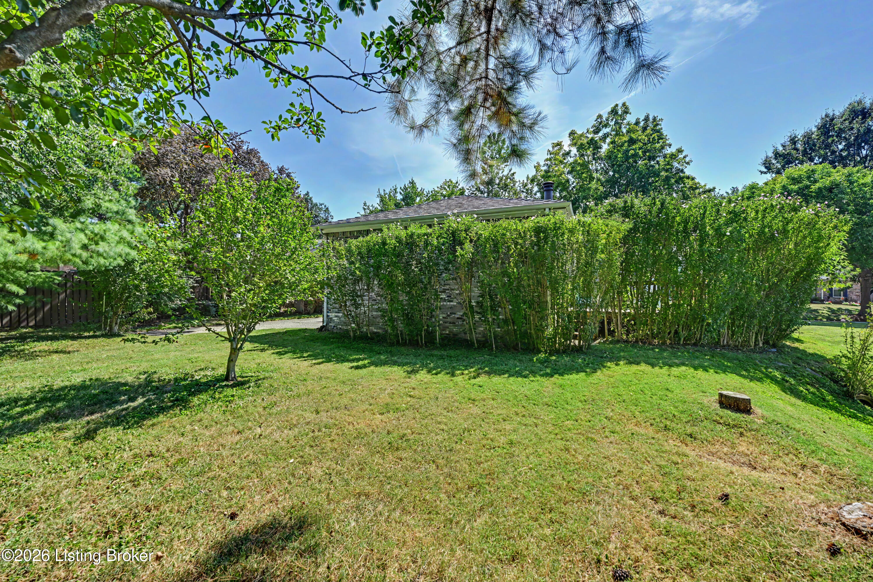 8911 Acushnet Rd Property Photo 30