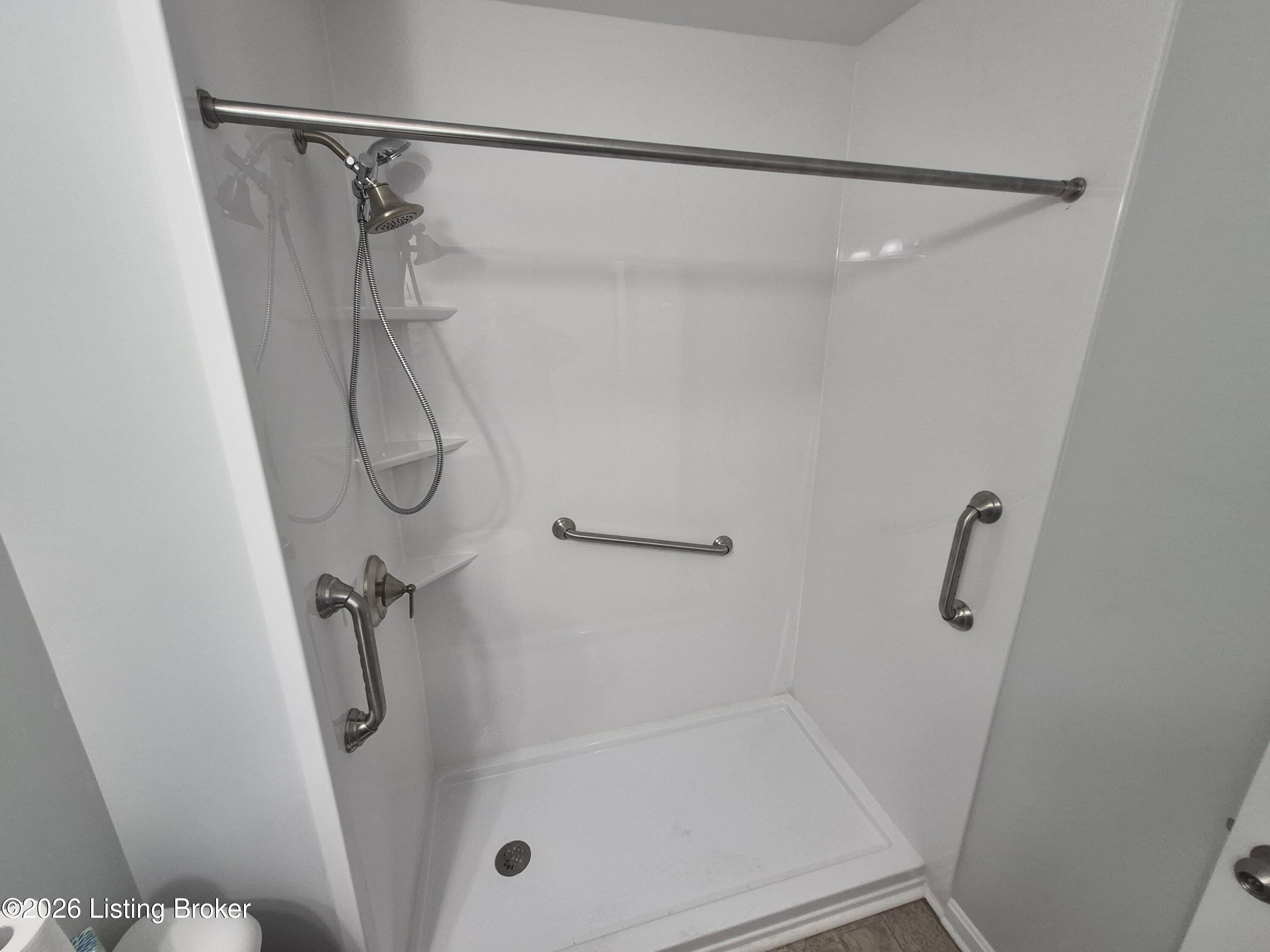 6402 Renate Rd Property Photo 14