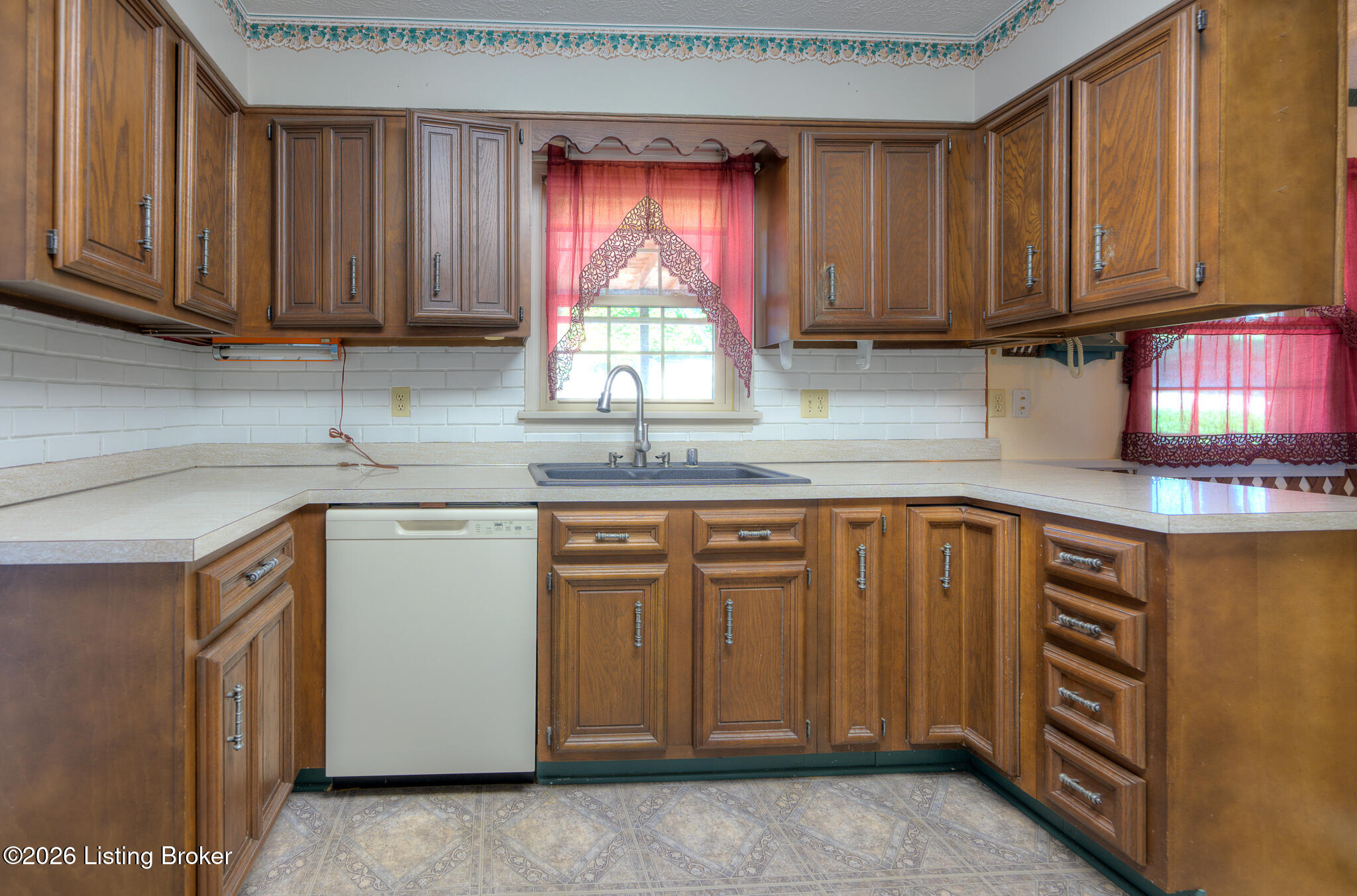 203 Ridge Rd Property Photo 9