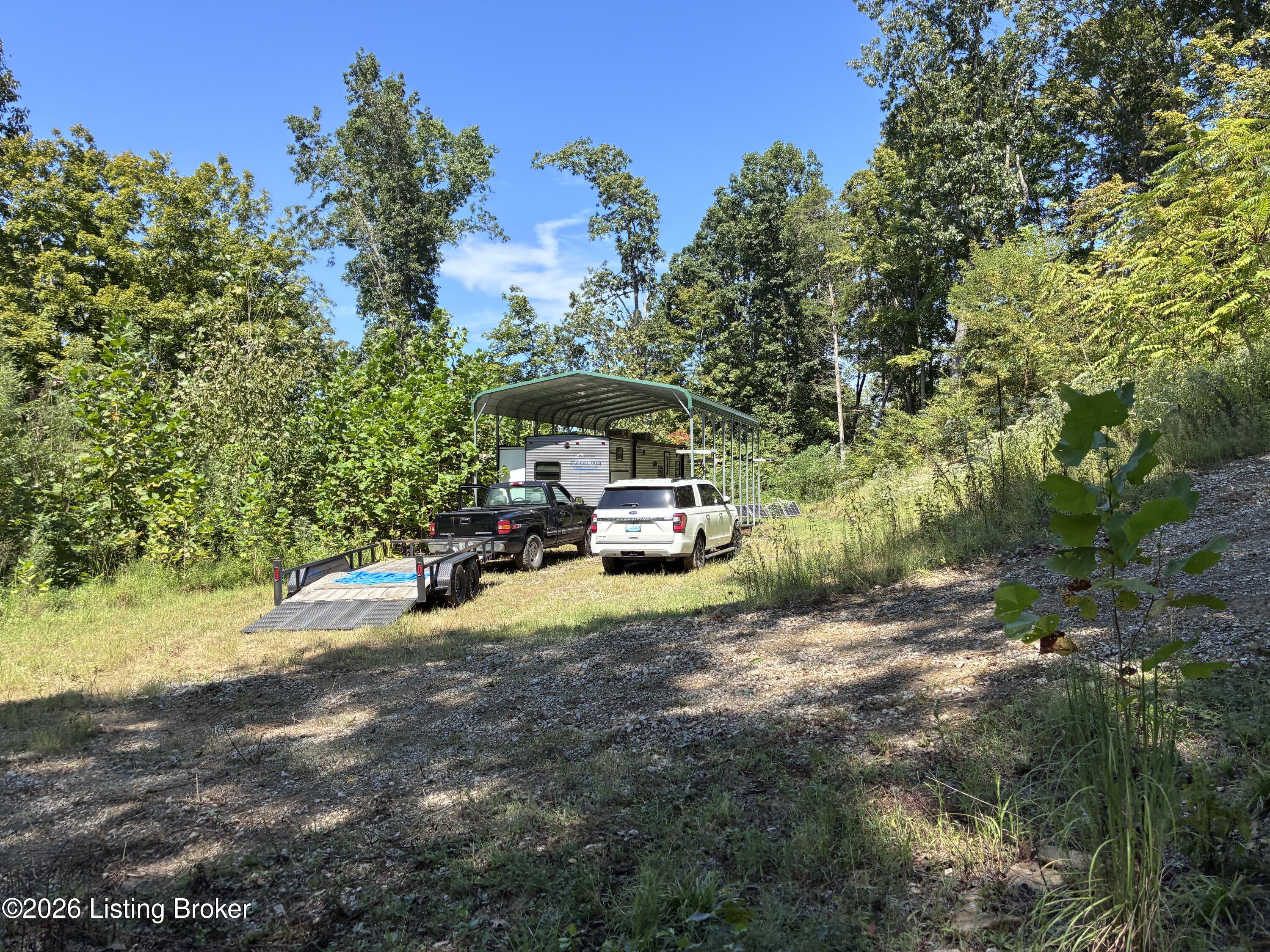 56 Clay Lick Rd Property Photo 4