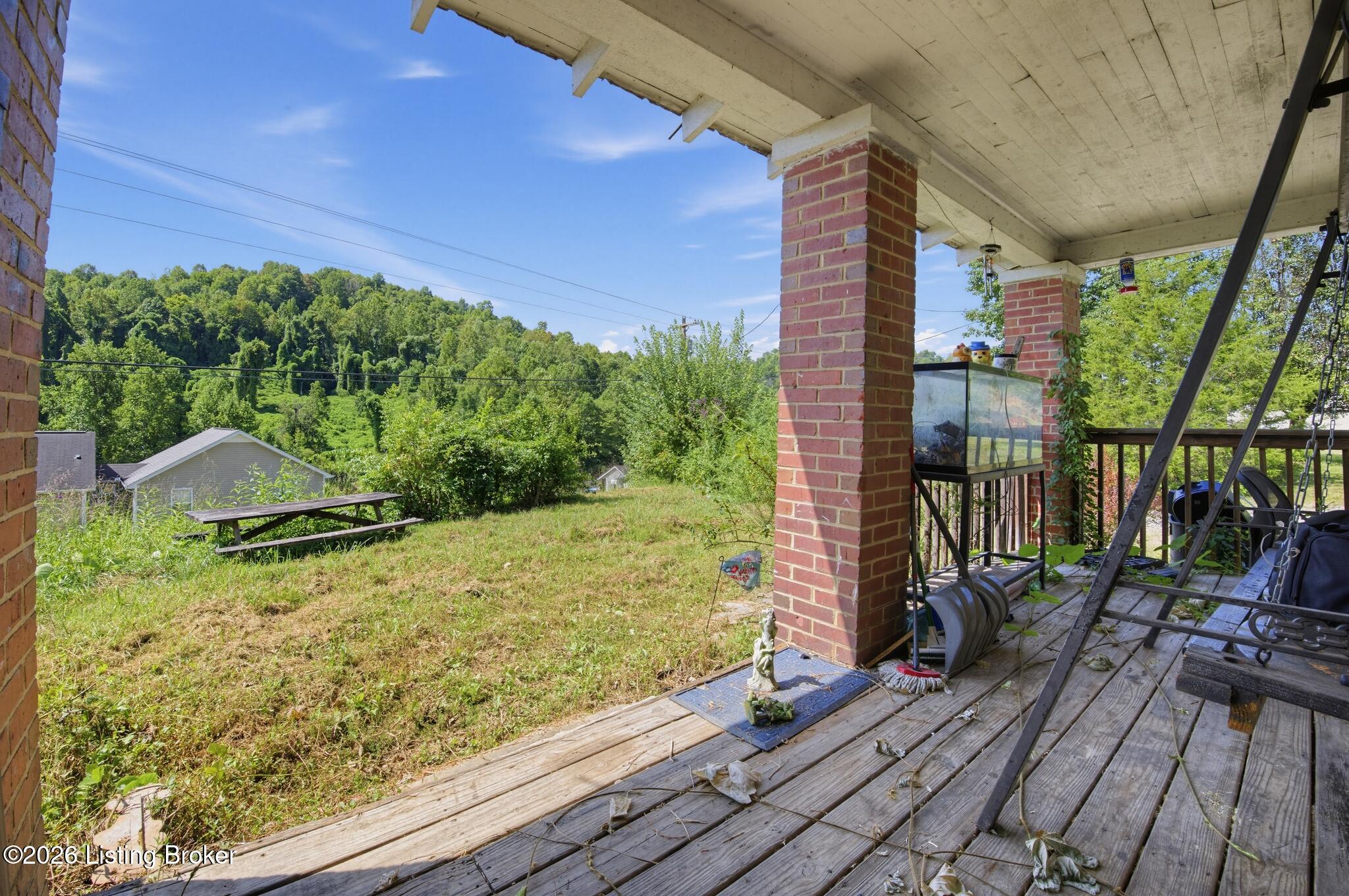 5476 Highway 638 Property Photo 6
