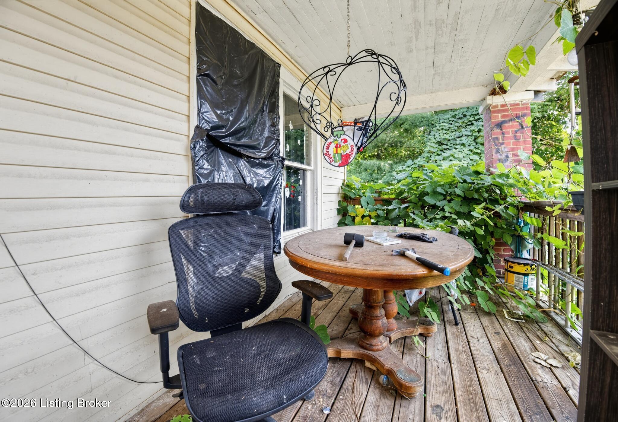 5476 Highway 638 Property Photo 8