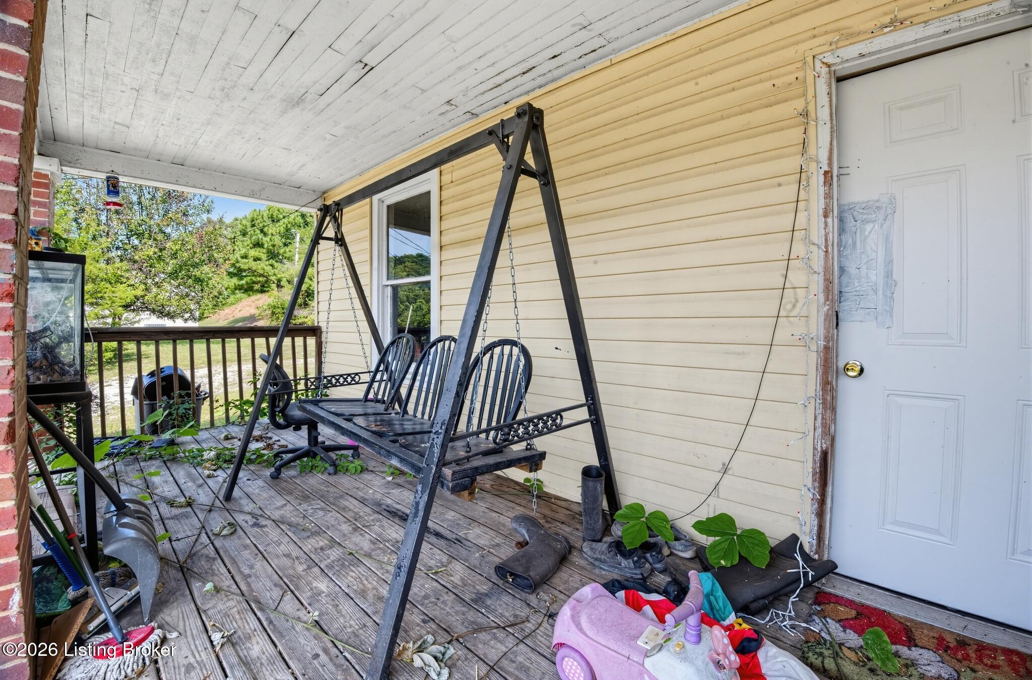 5476 Highway 638 Property Photo 9