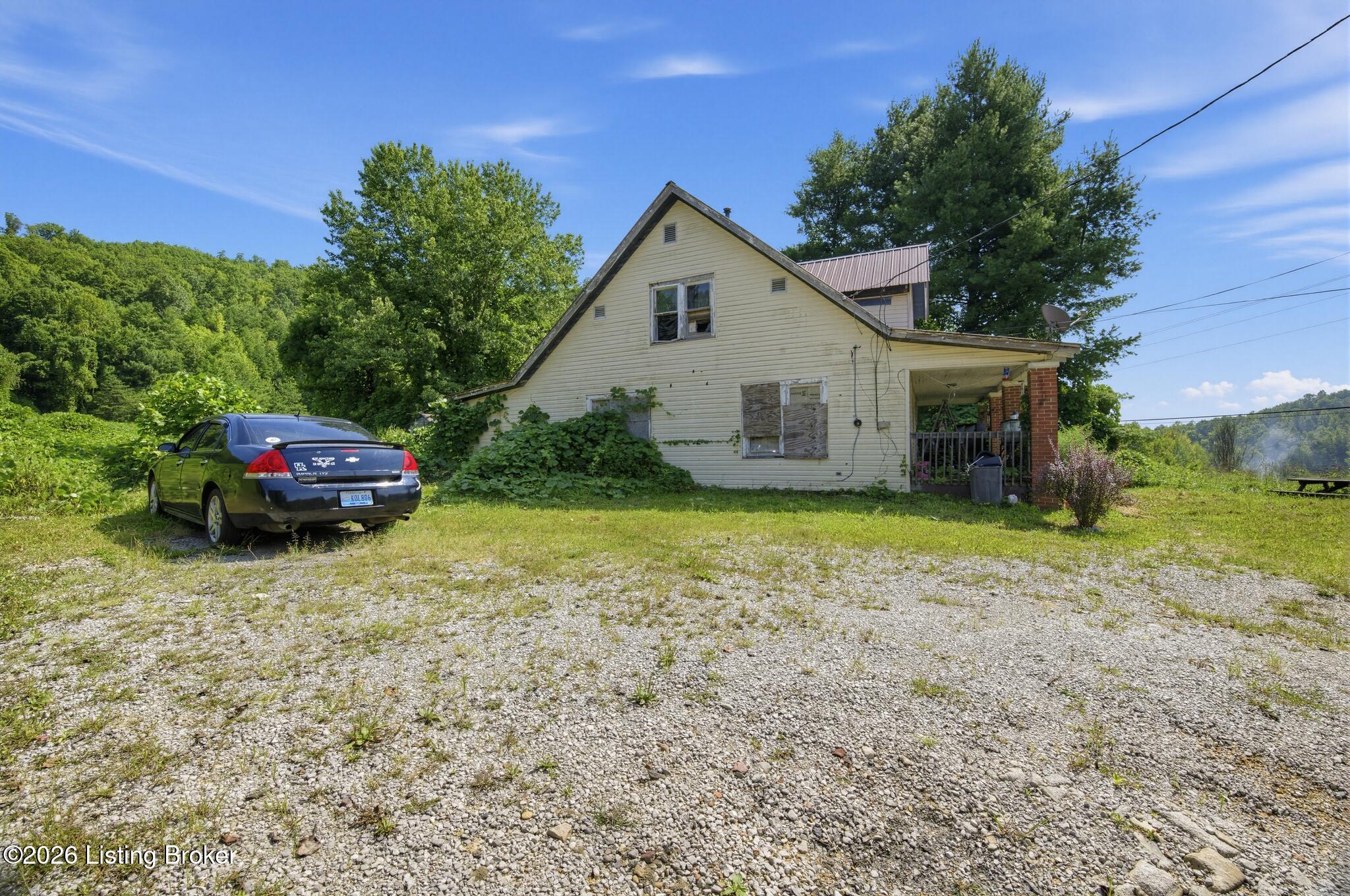 5476 Highway 638 Property Photo 29