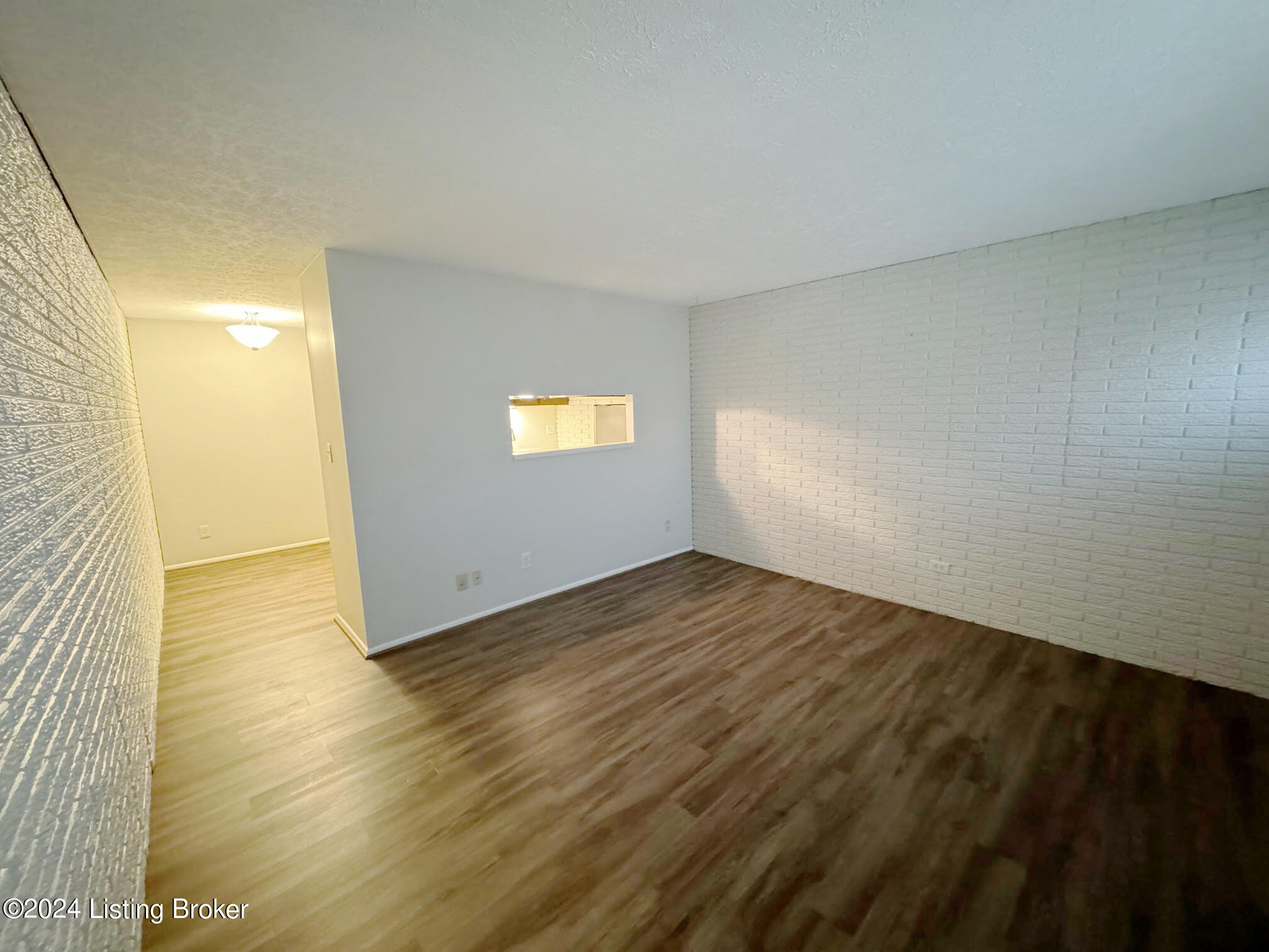 4012 Dupont Cir 309 Property Photo 6