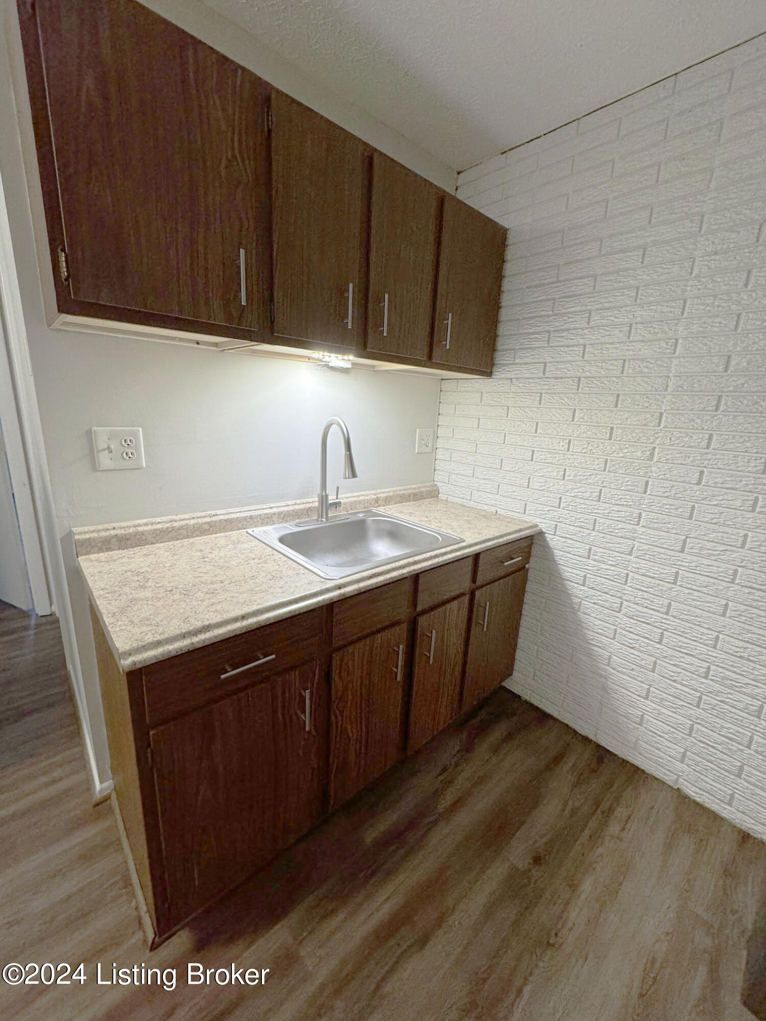4012 Dupont Cir 309 Property Photo 10