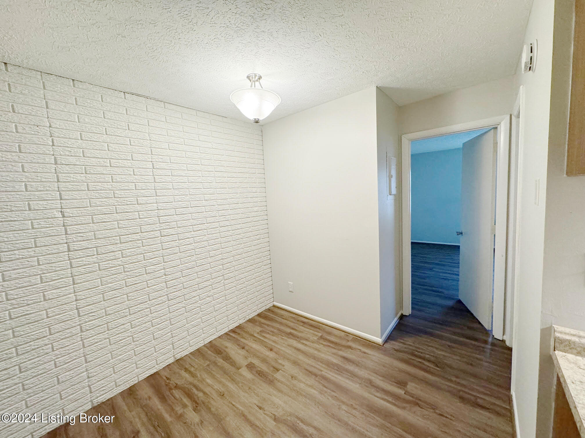 4012 Dupont Cir 309 Property Photo 13