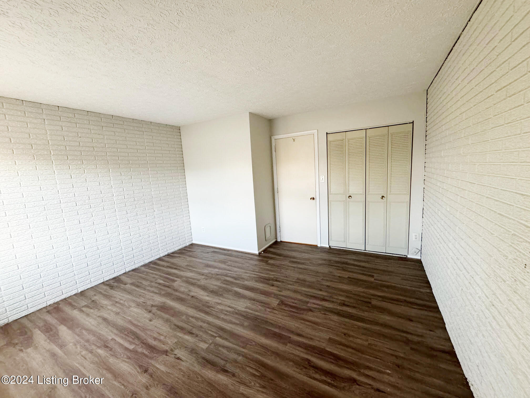 4012 Dupont Cir 309 Property Photo 18