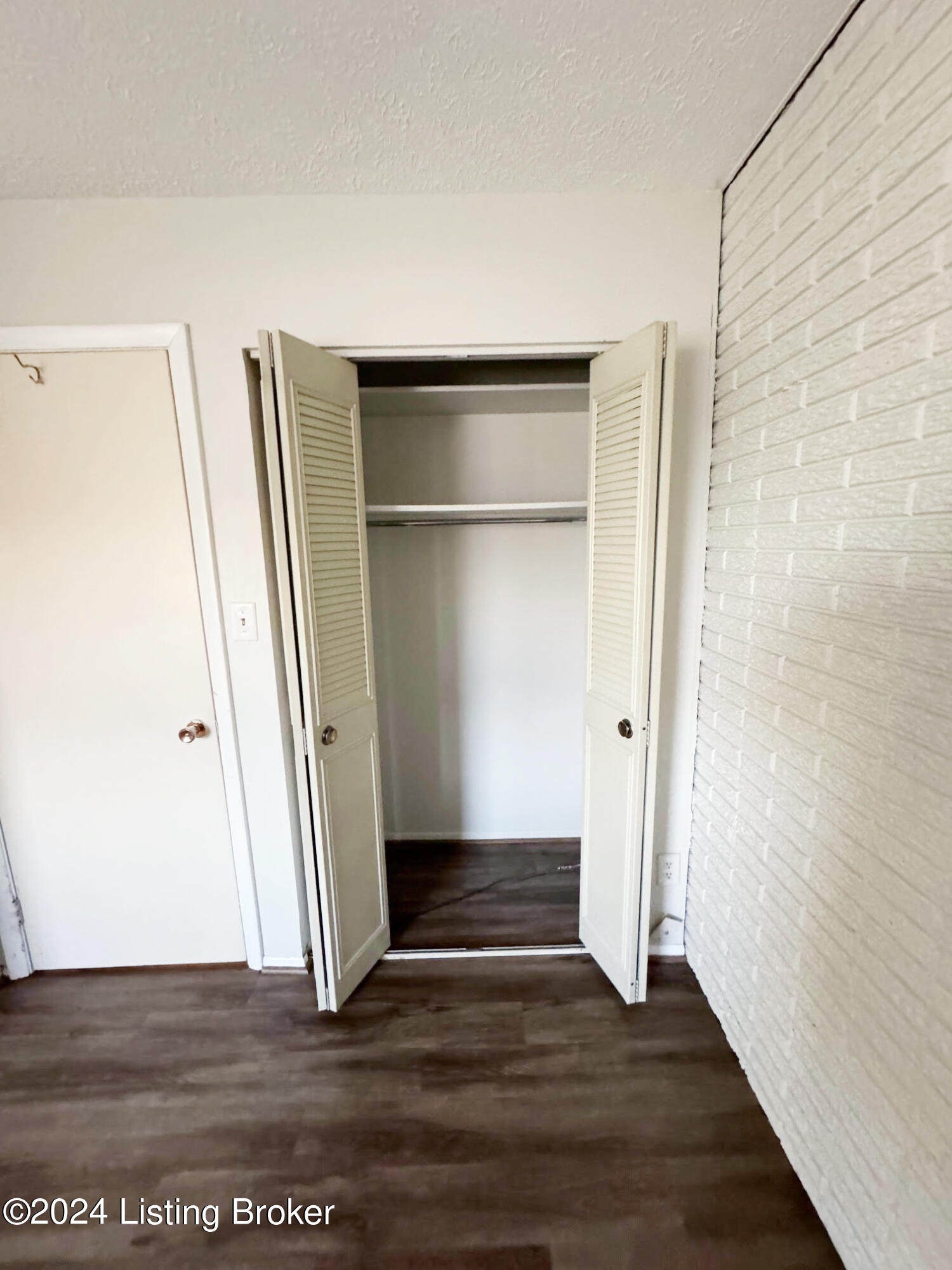4012 Dupont Cir 309 Property Photo 19