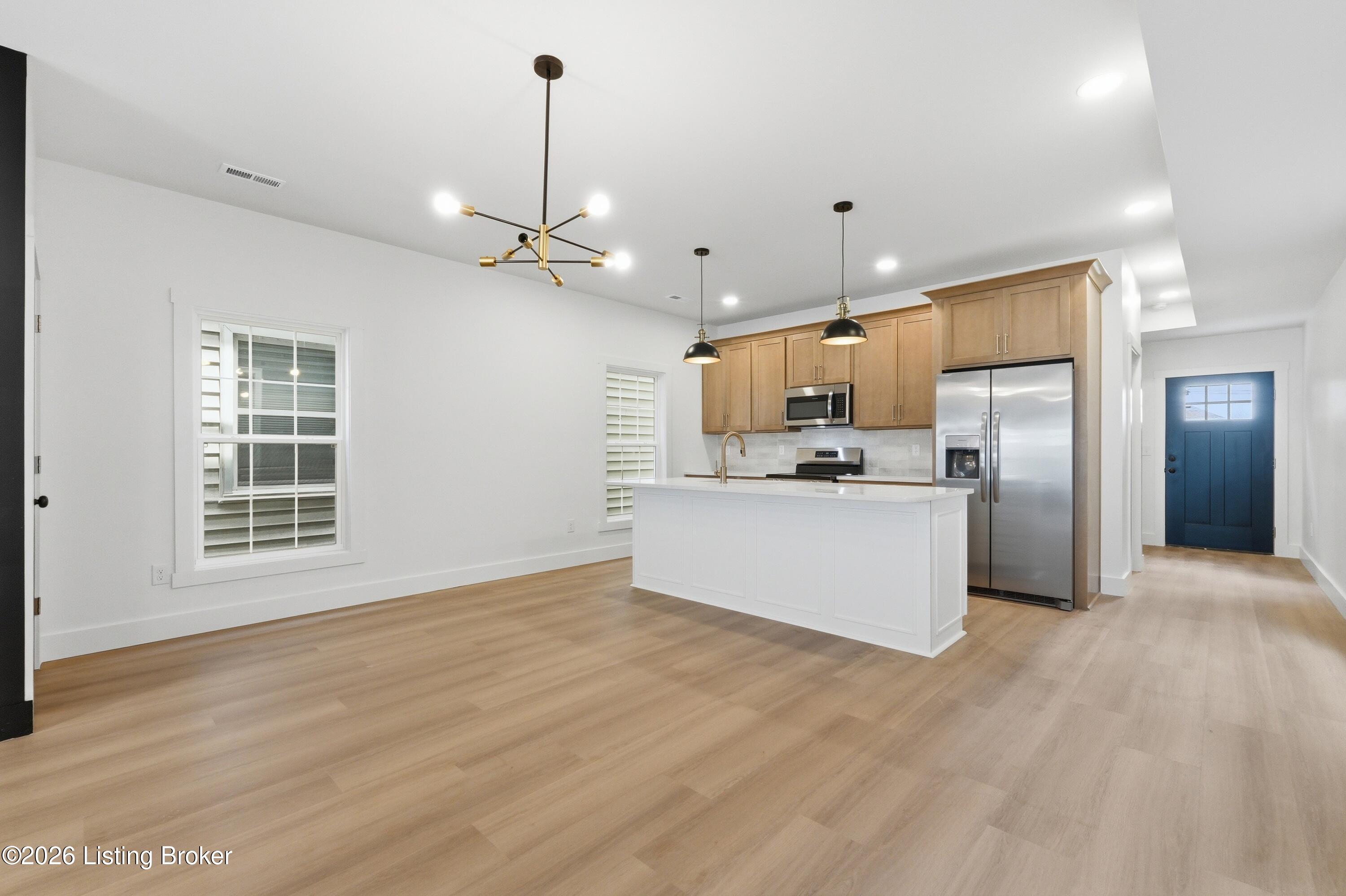 514 E Ormsby Ave Property Photo 10