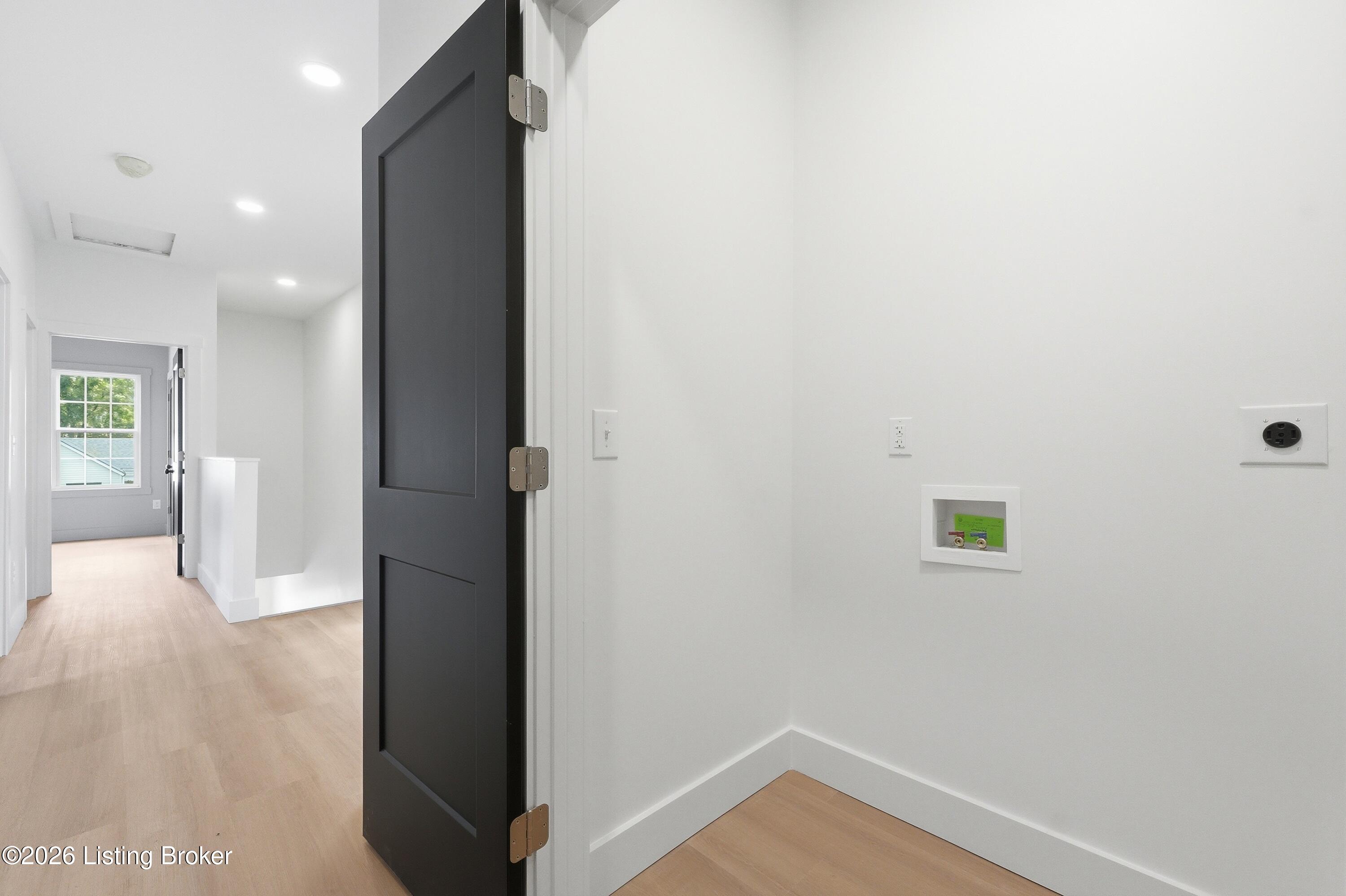 514 E Ormsby Ave Property Photo 24